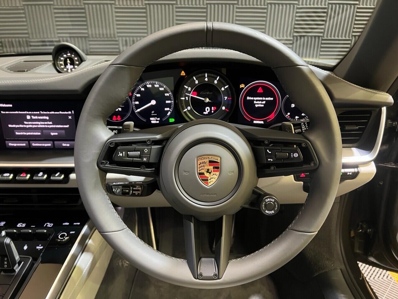 Porsche 911 view 19