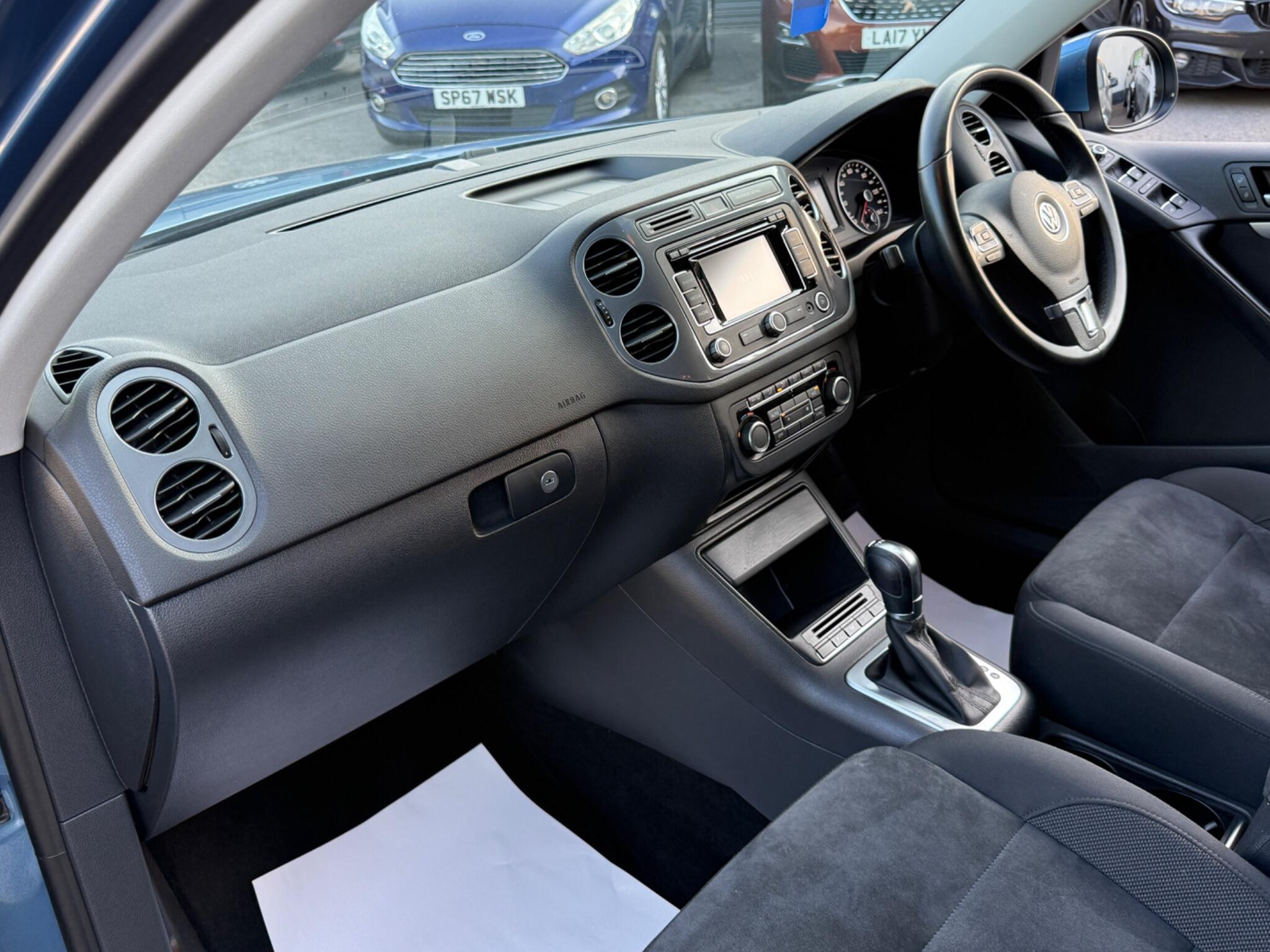 Volkswagen Tiguan - Image 52
