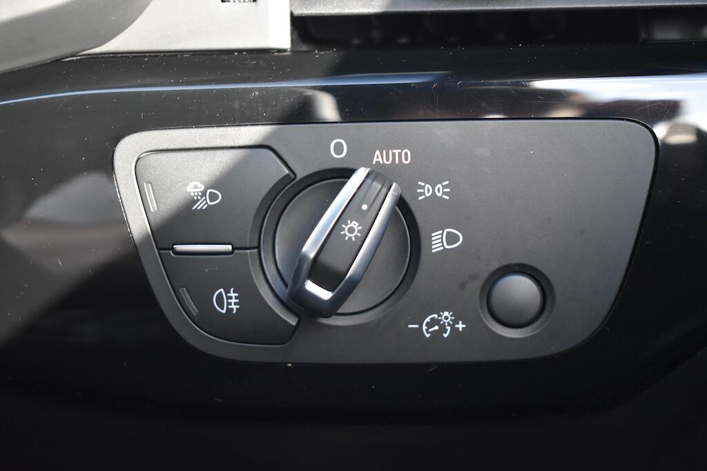 Audi A4 view 49