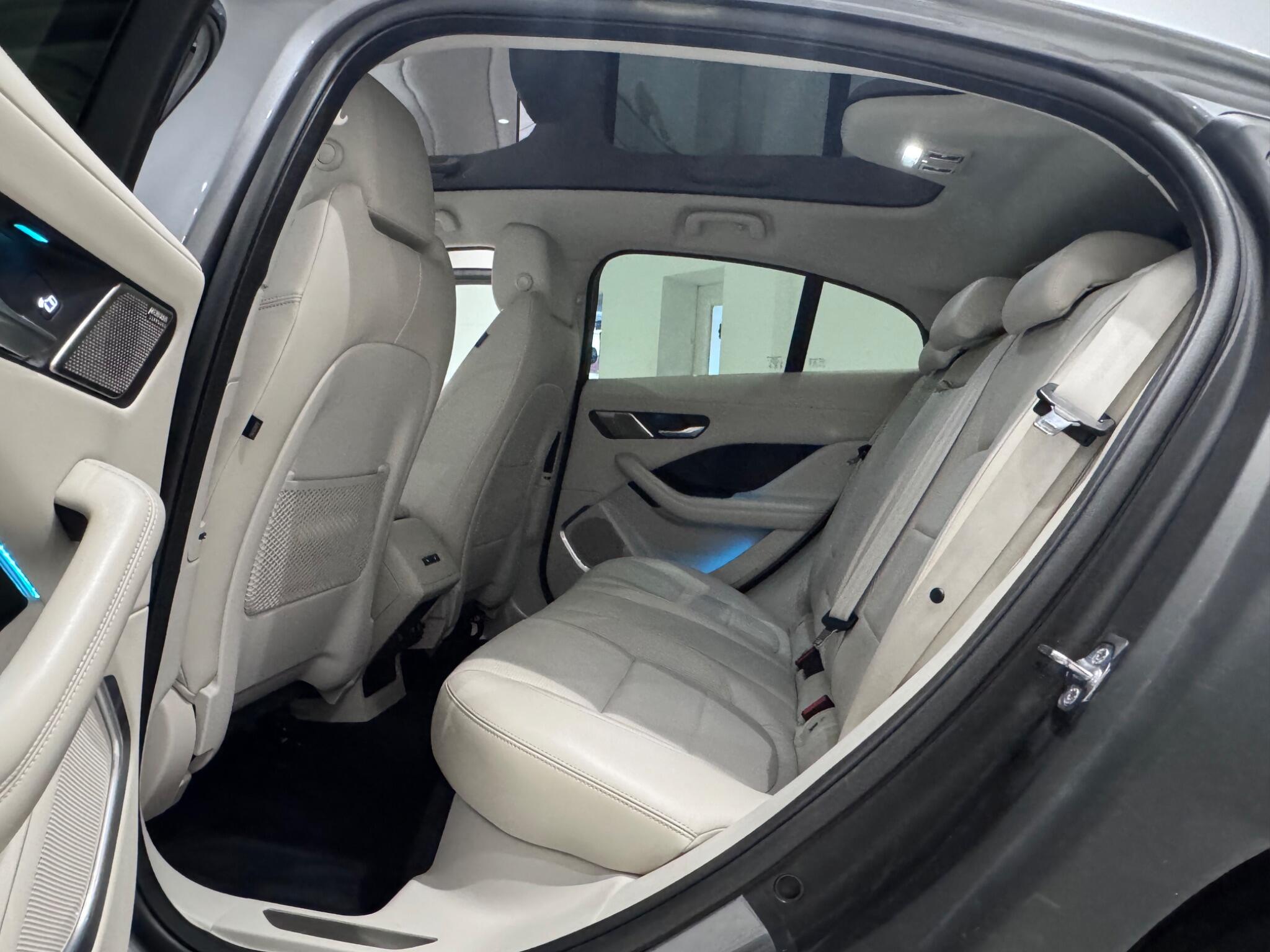 Jaguar I-Pace view 10