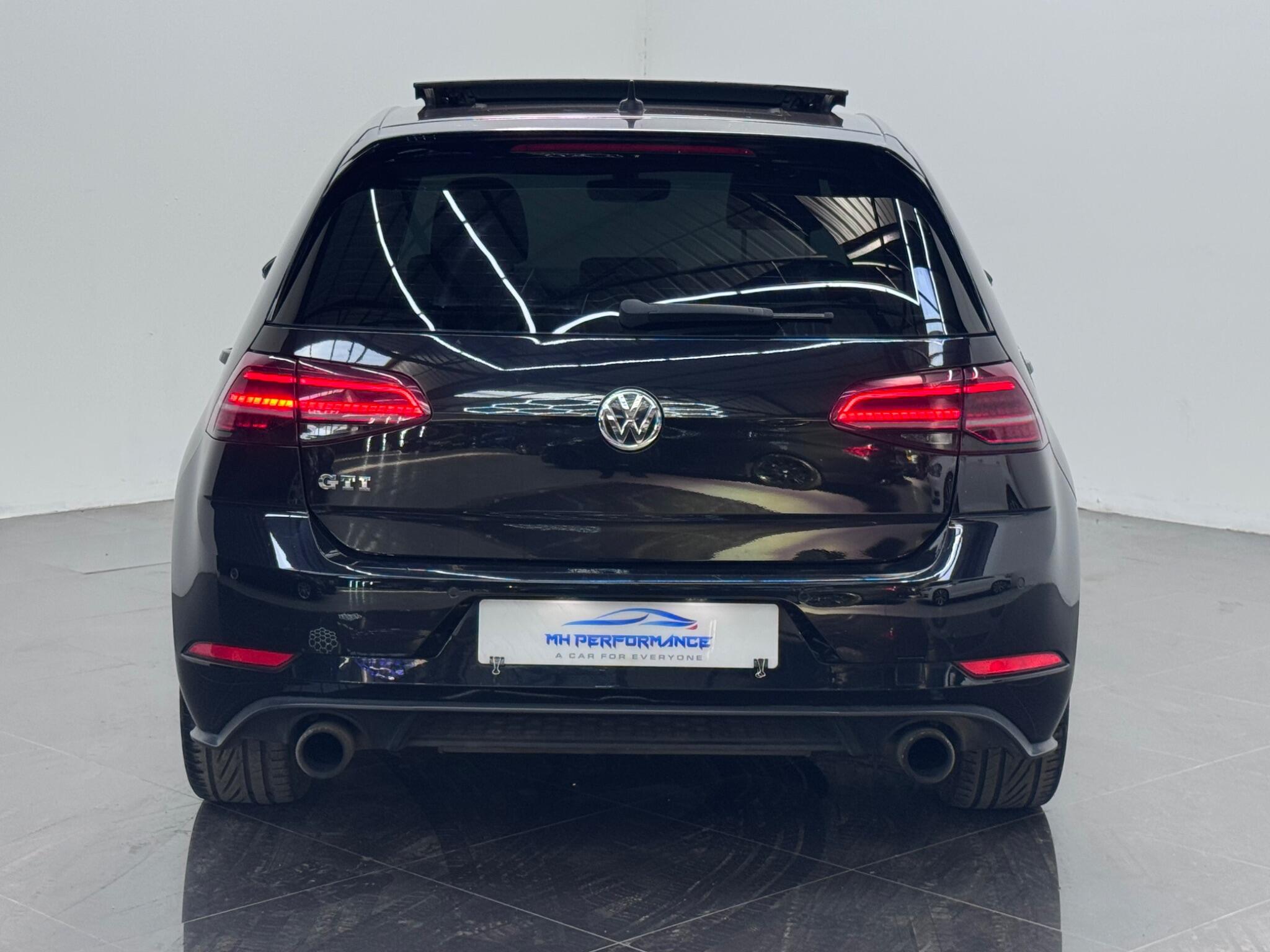 Volkswagen Golf view 73