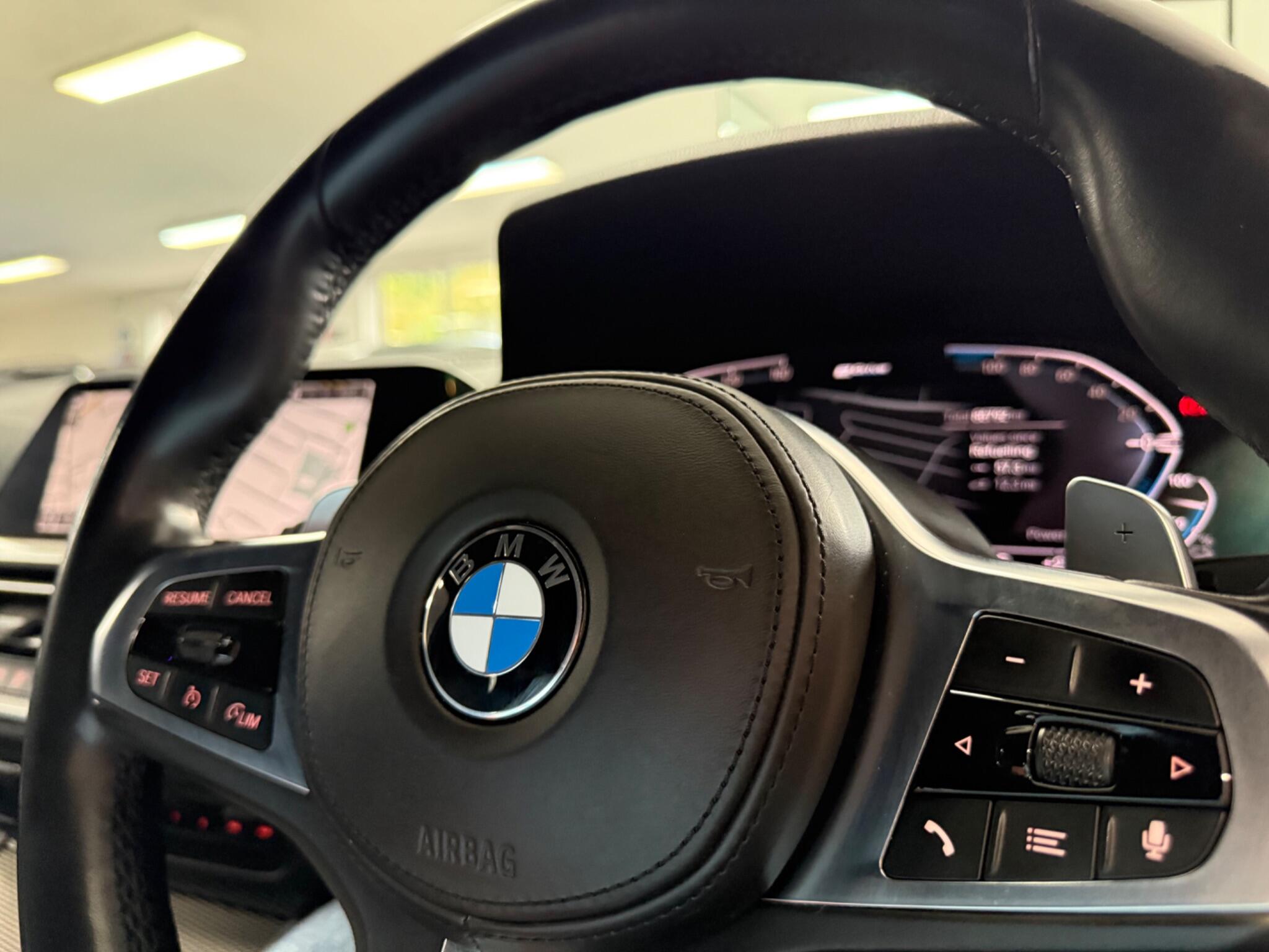BMW 3 Series view 19