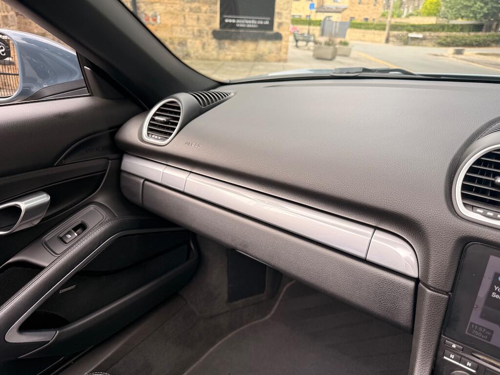 Porsche Boxster view 41