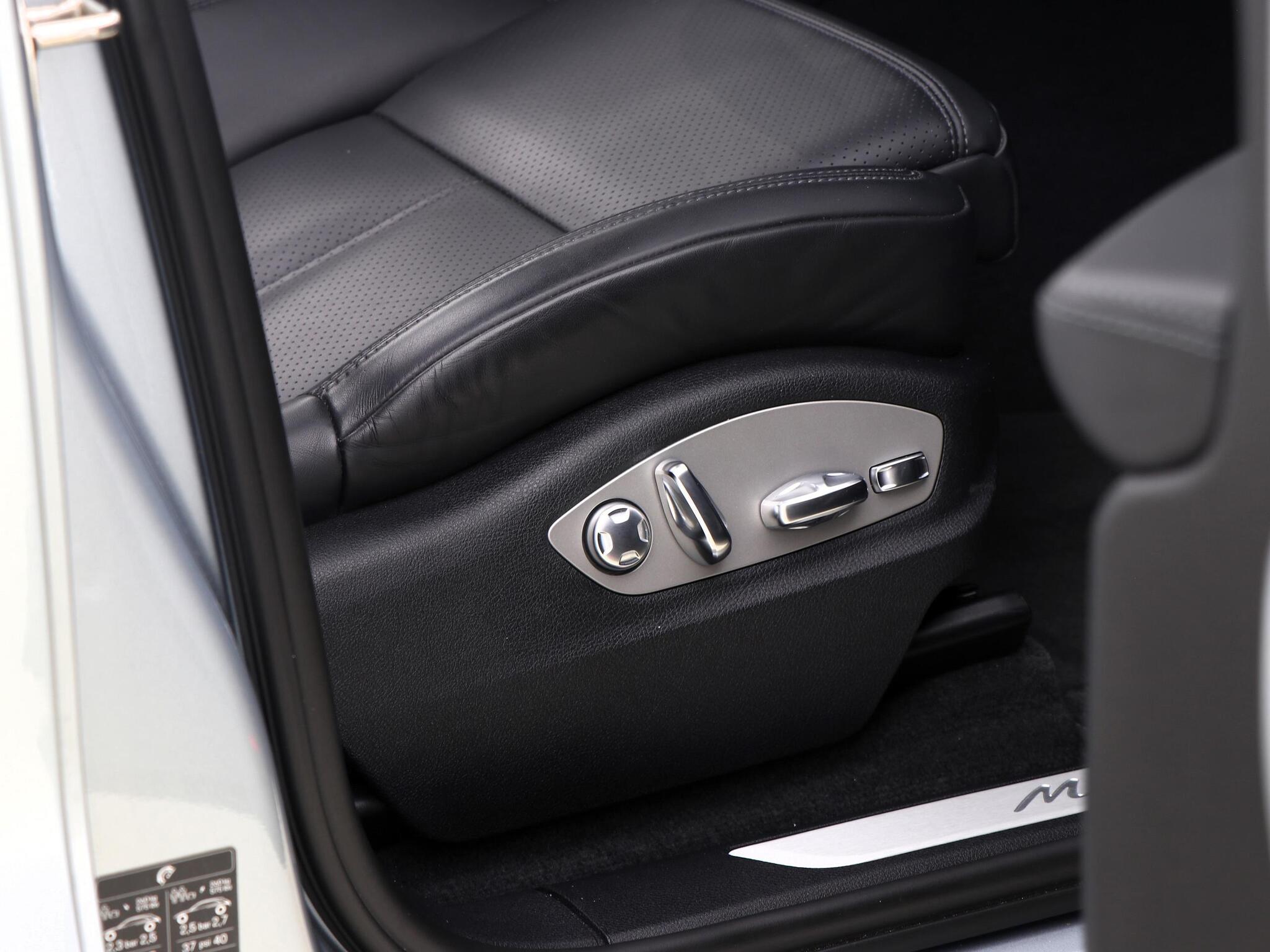 Porsche Macan view 33