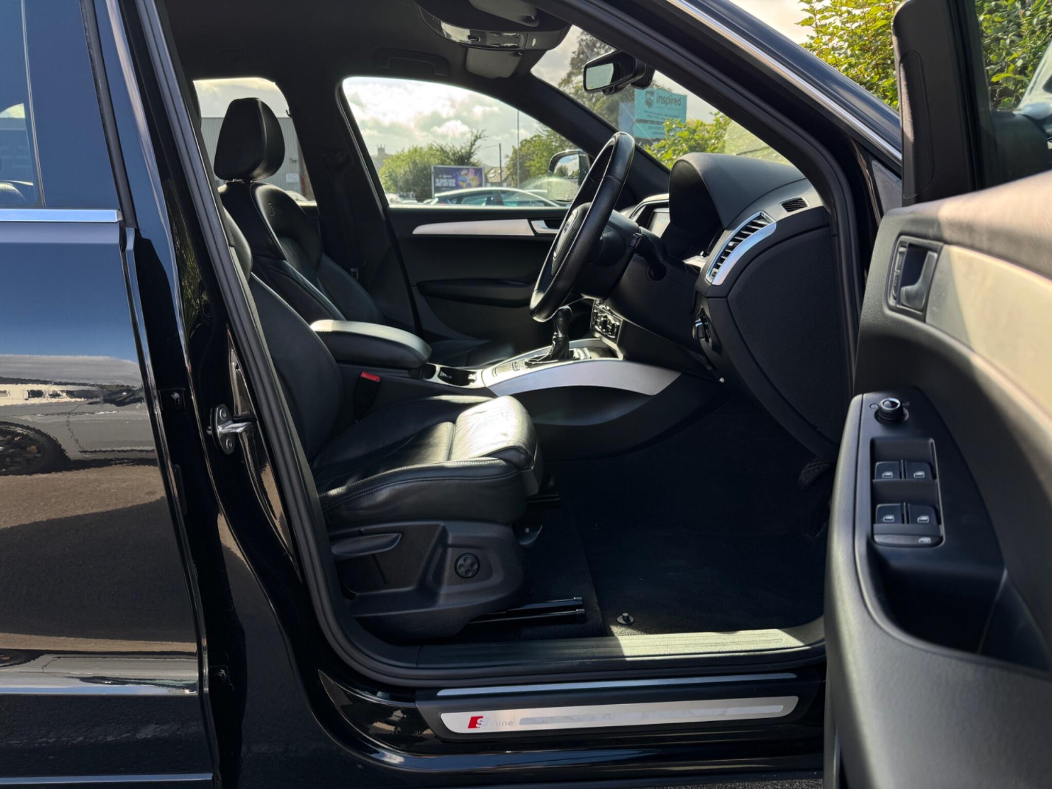 Audi Q5 view 33