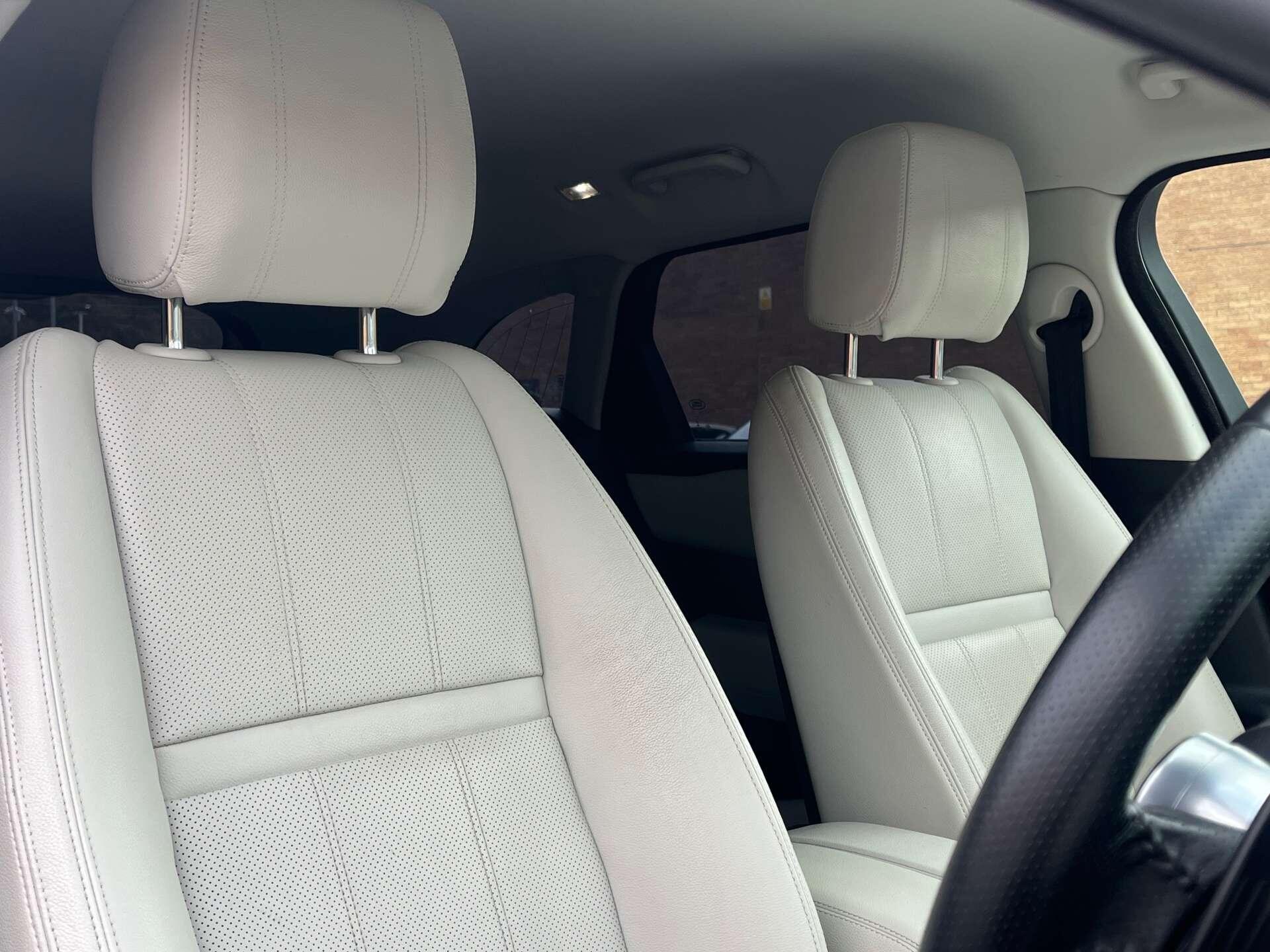 Land Rover Range Rover Velar view 12