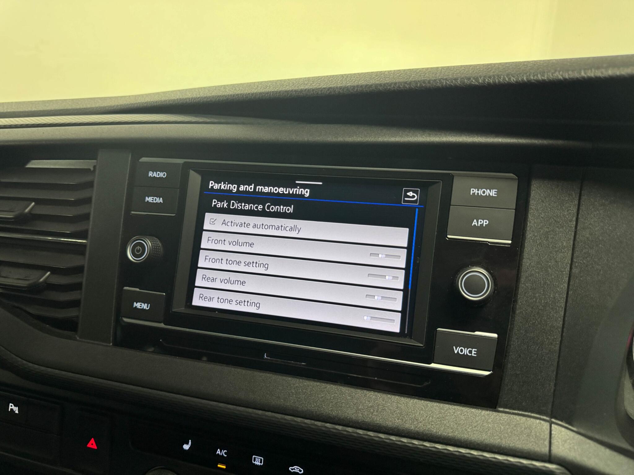 Volkswagen Transporter view 49