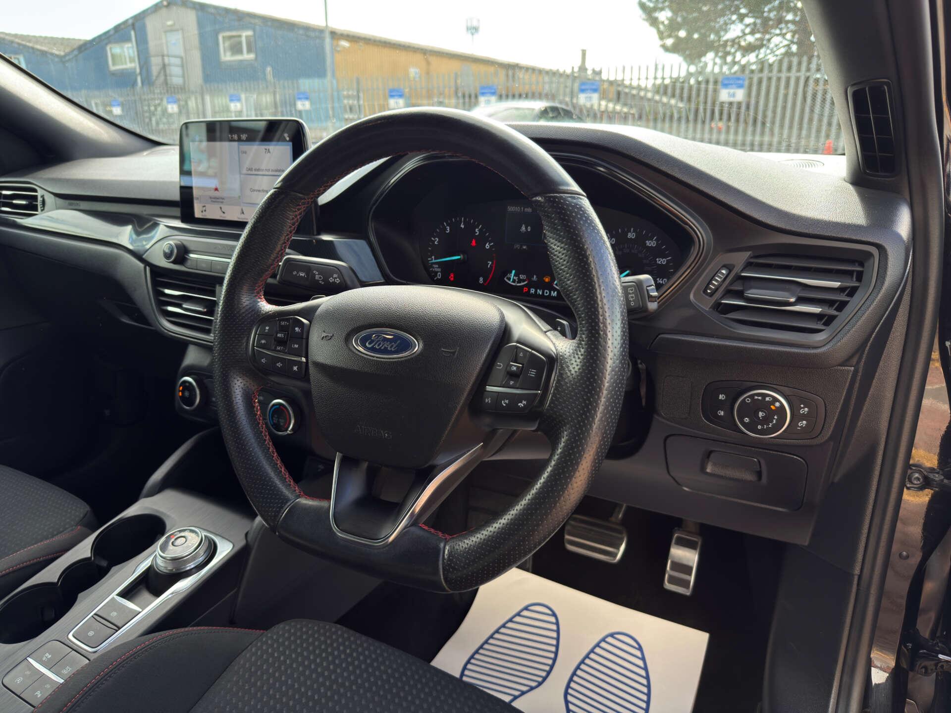 Ford Focus view 19