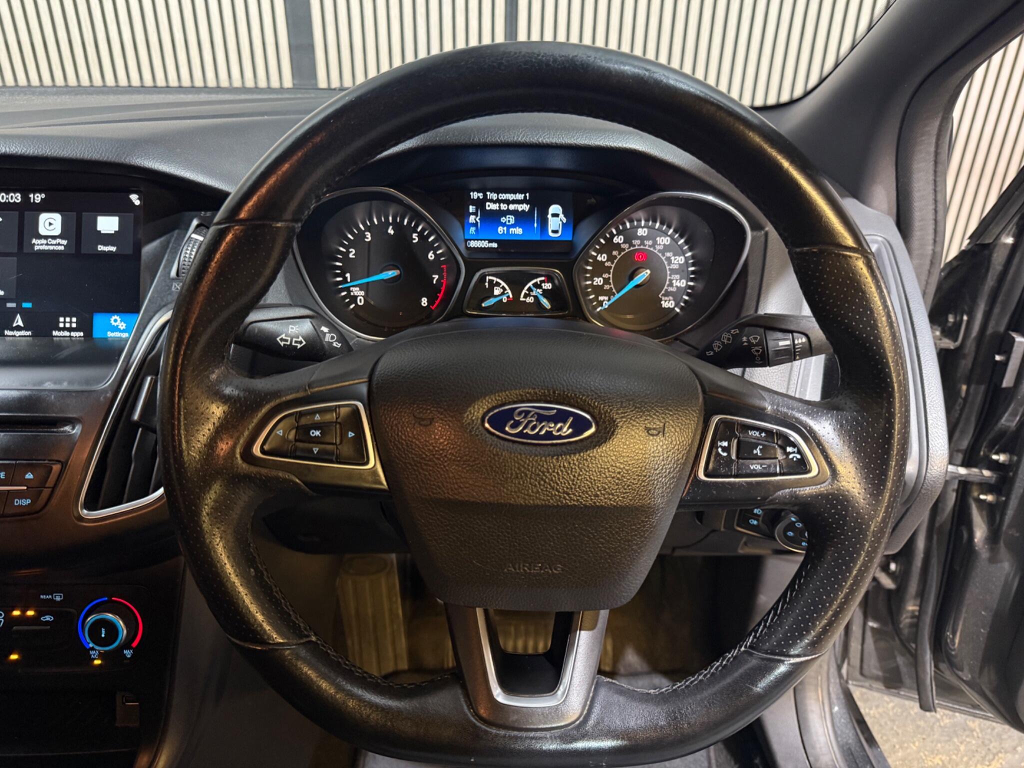 2018 Ford Focus 1.0T EcoBoost ST-Line Euro 6 (s/s) 5dr • 87,000 miles image 28