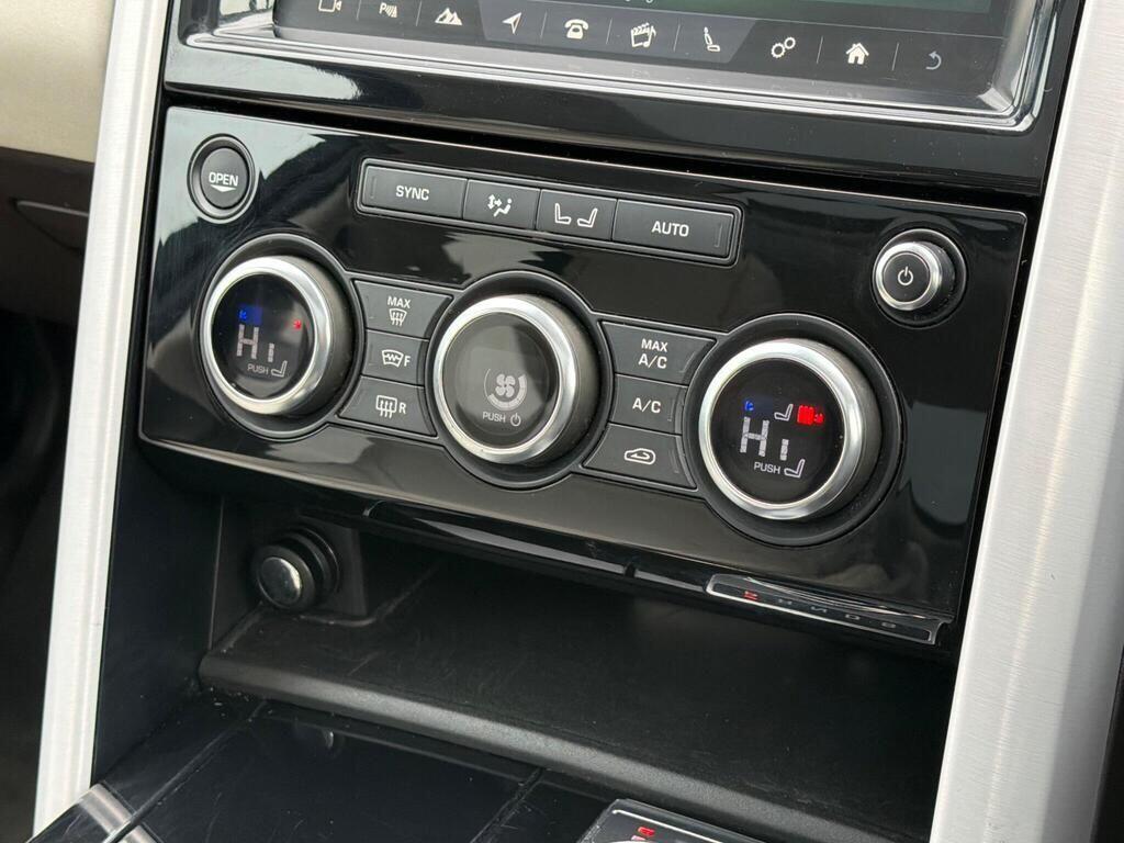 Land Rover Discovery view 42