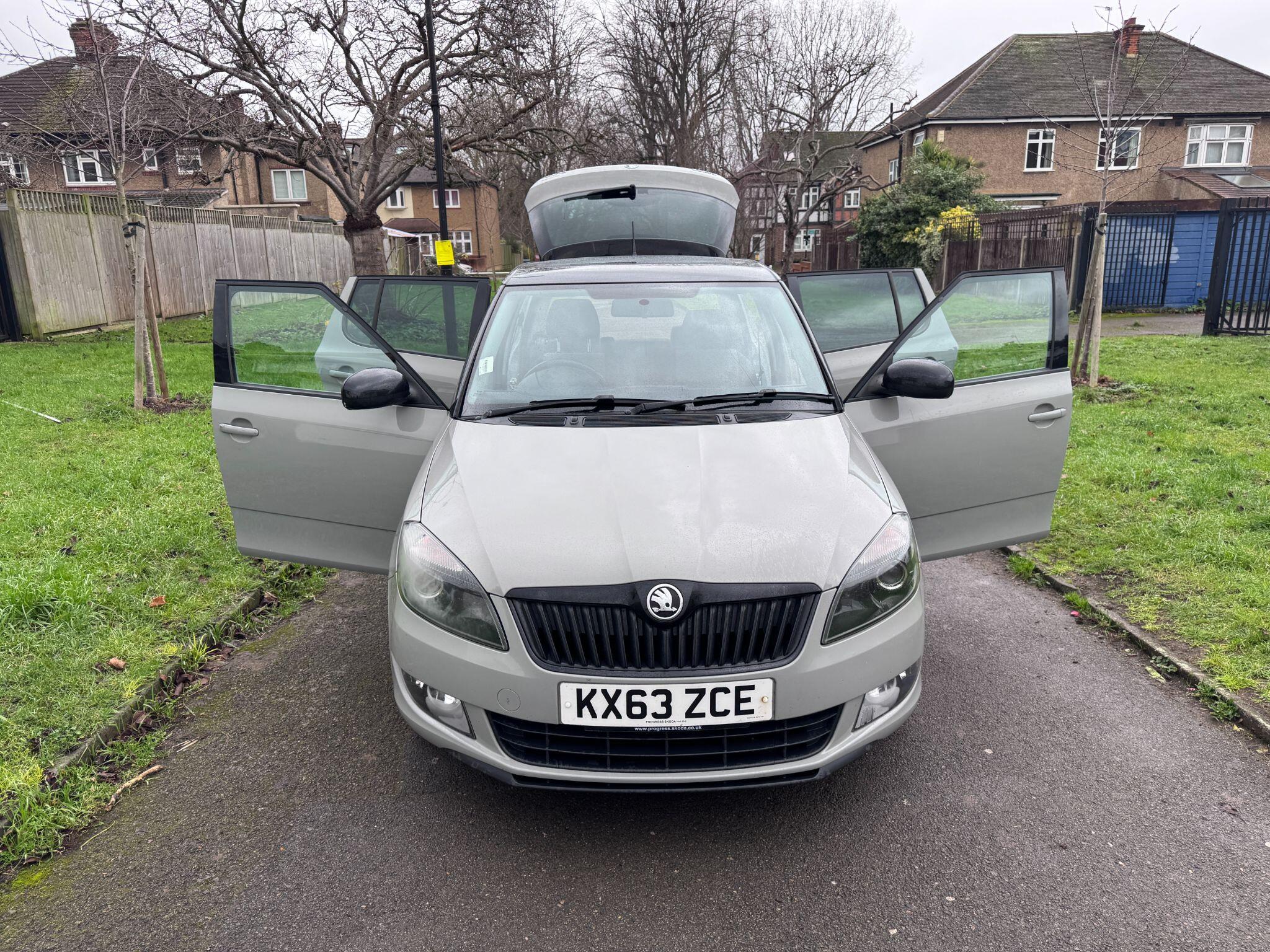 2013 Skoda Fabia image 24