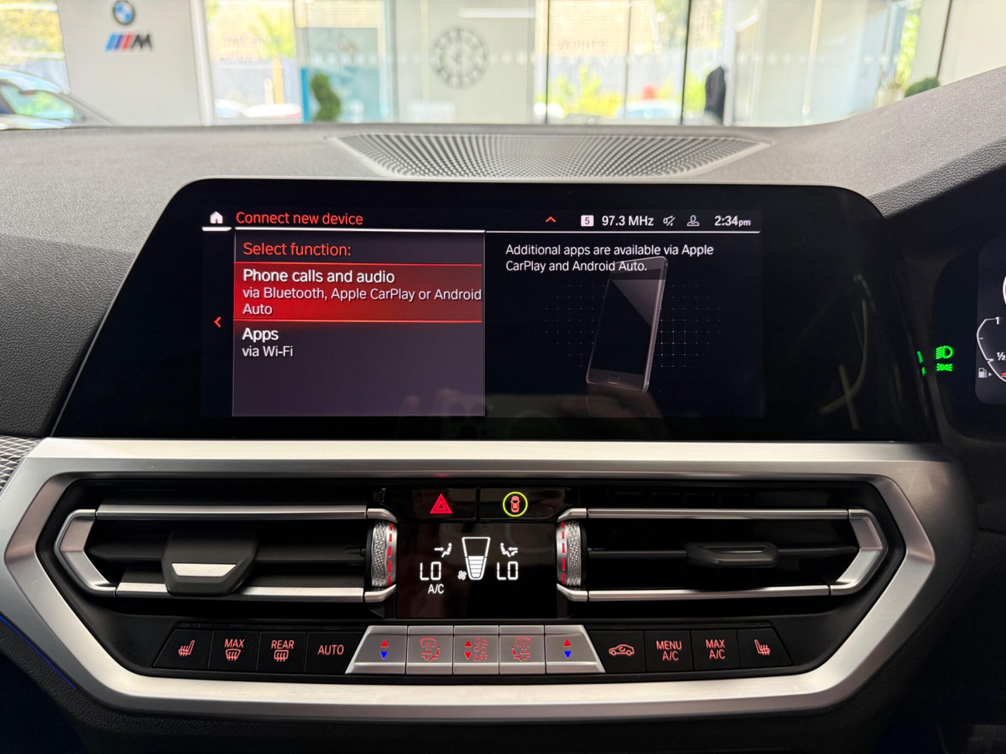 BMW 3 Series view 16