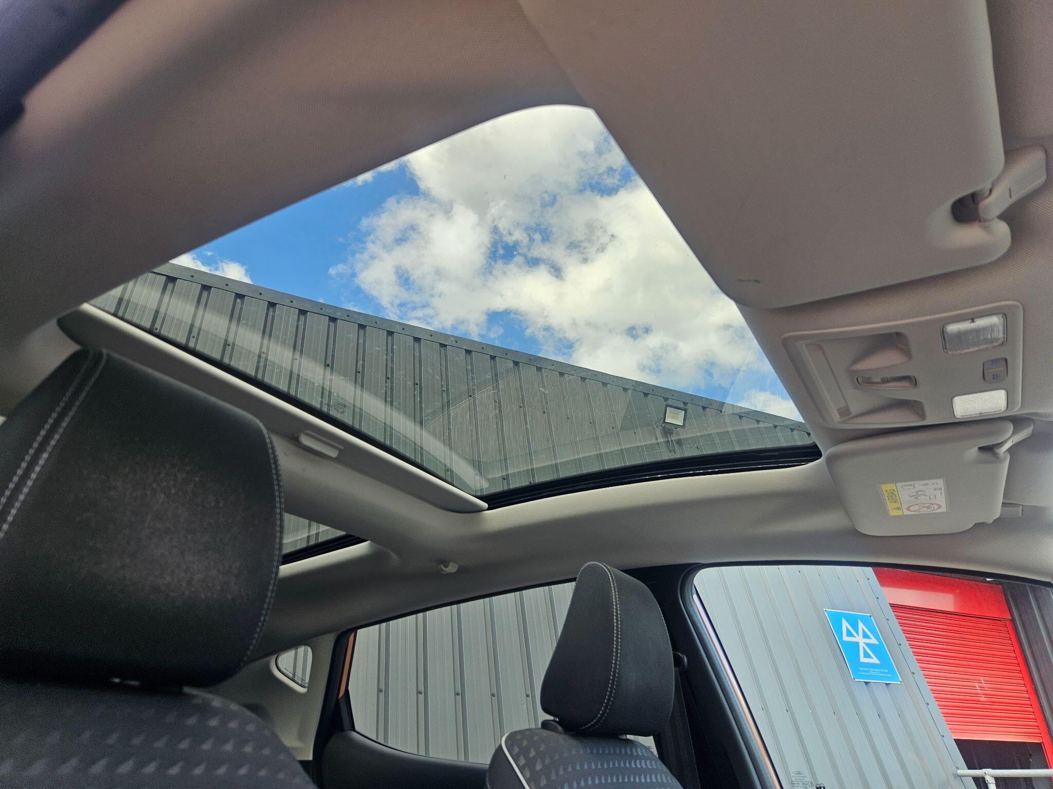 2017 Ford Fiesta image 38