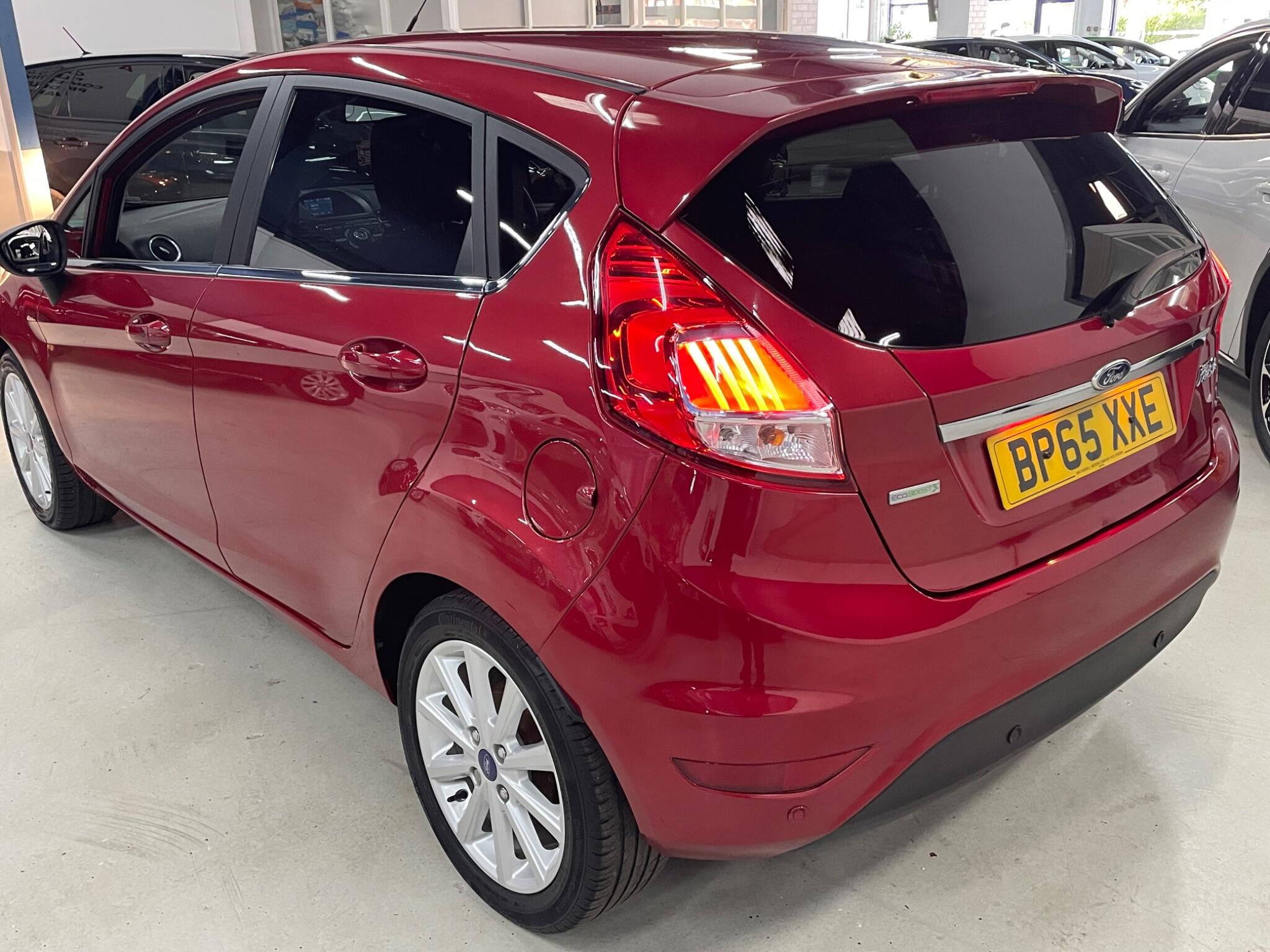 Ford Fiesta view 6