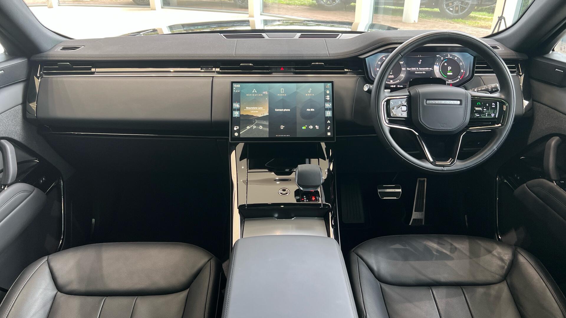 Land Rover Range Rover Sport view 9