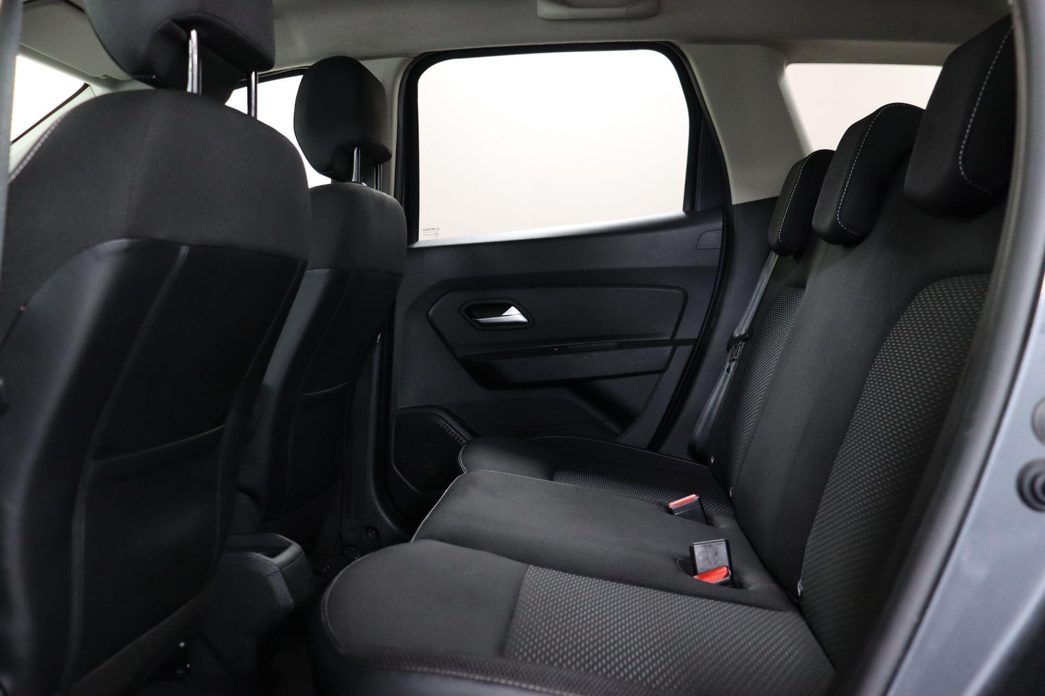 Dacia Duster view 40