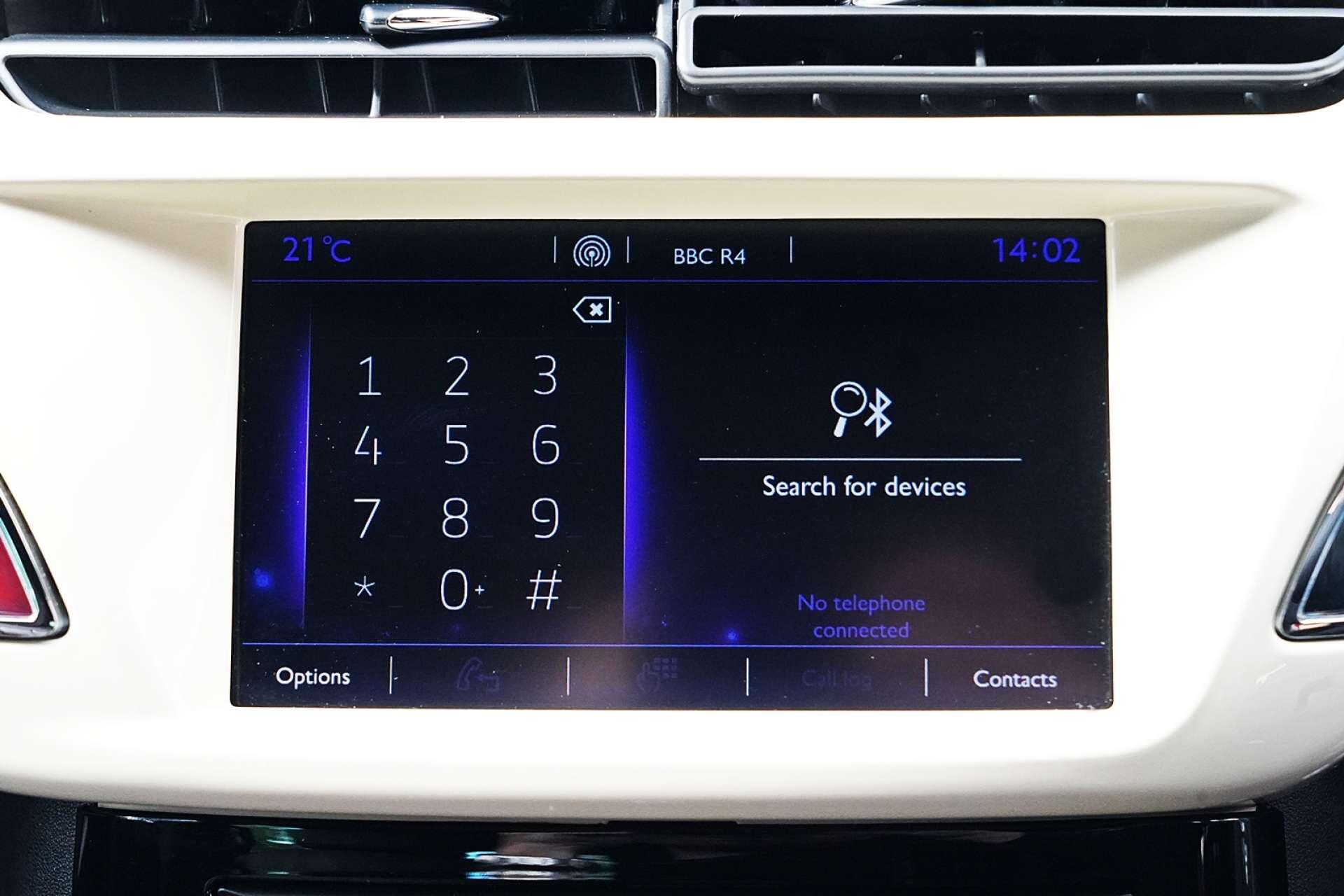 DS Automobiles DS 3 view 29