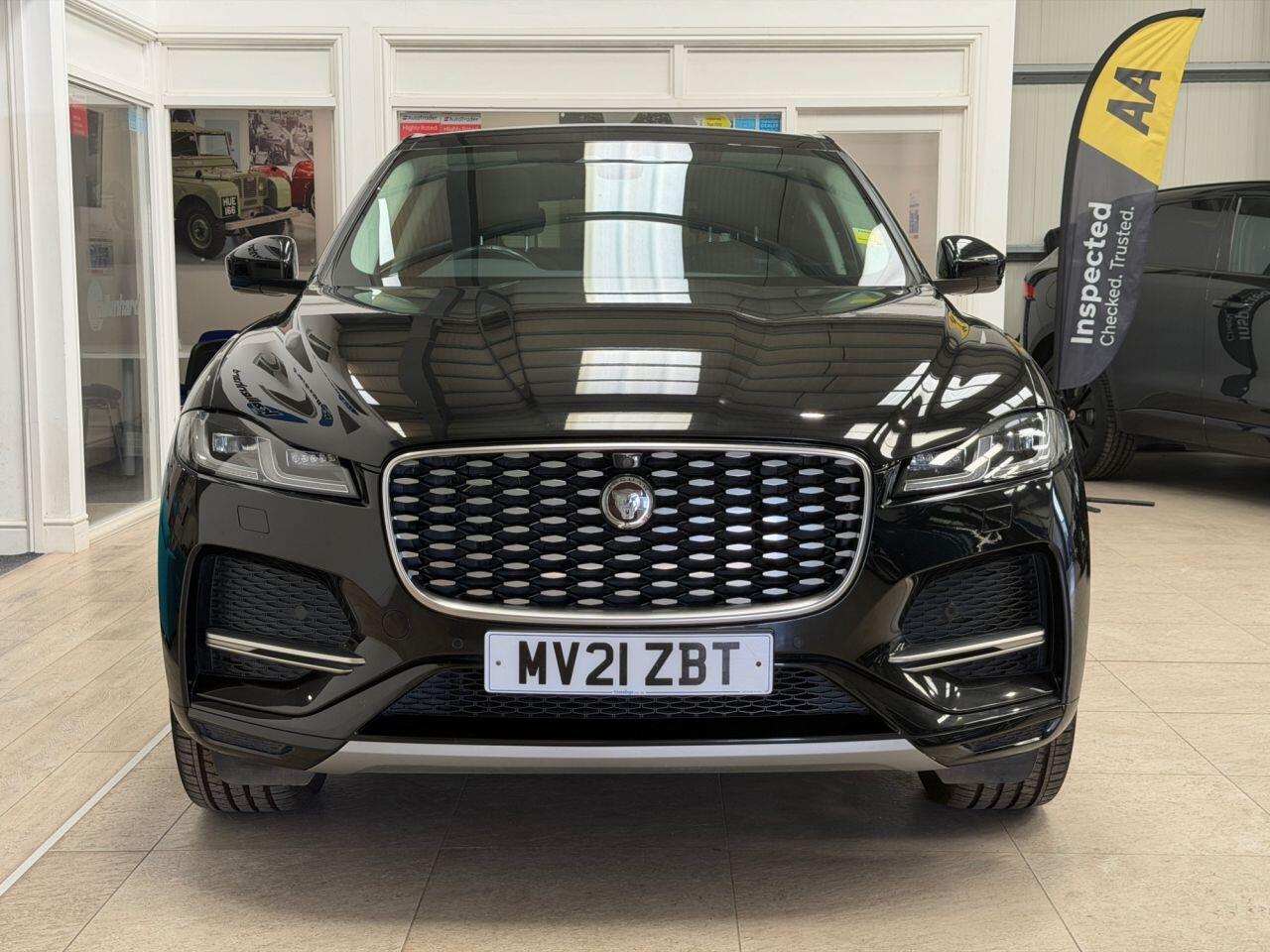 Jaguar F-Pace view 12