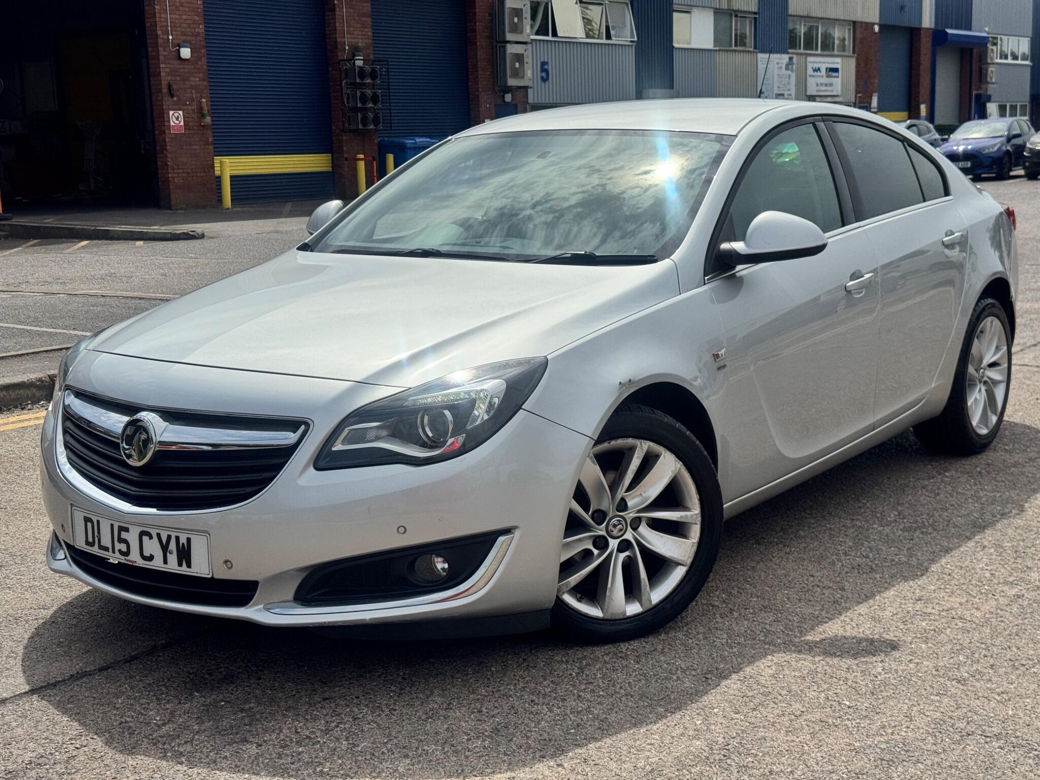 Vauxhall Insignia view 3