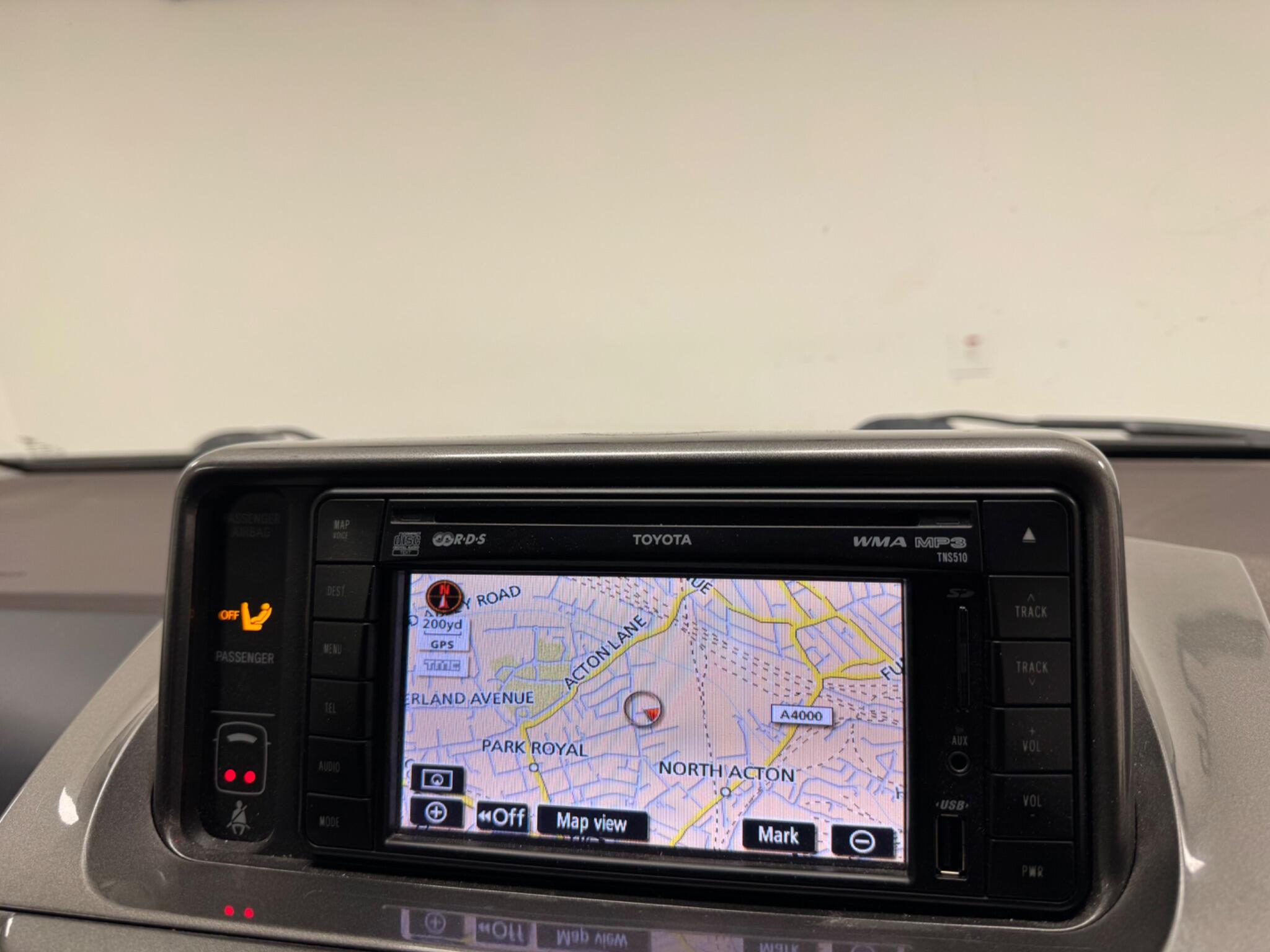 Toyota Iq view 12