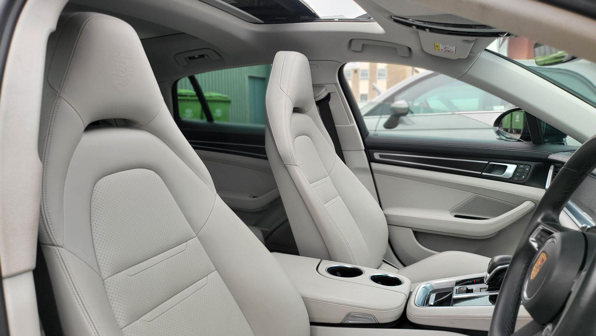 Porsche Panamera view 17