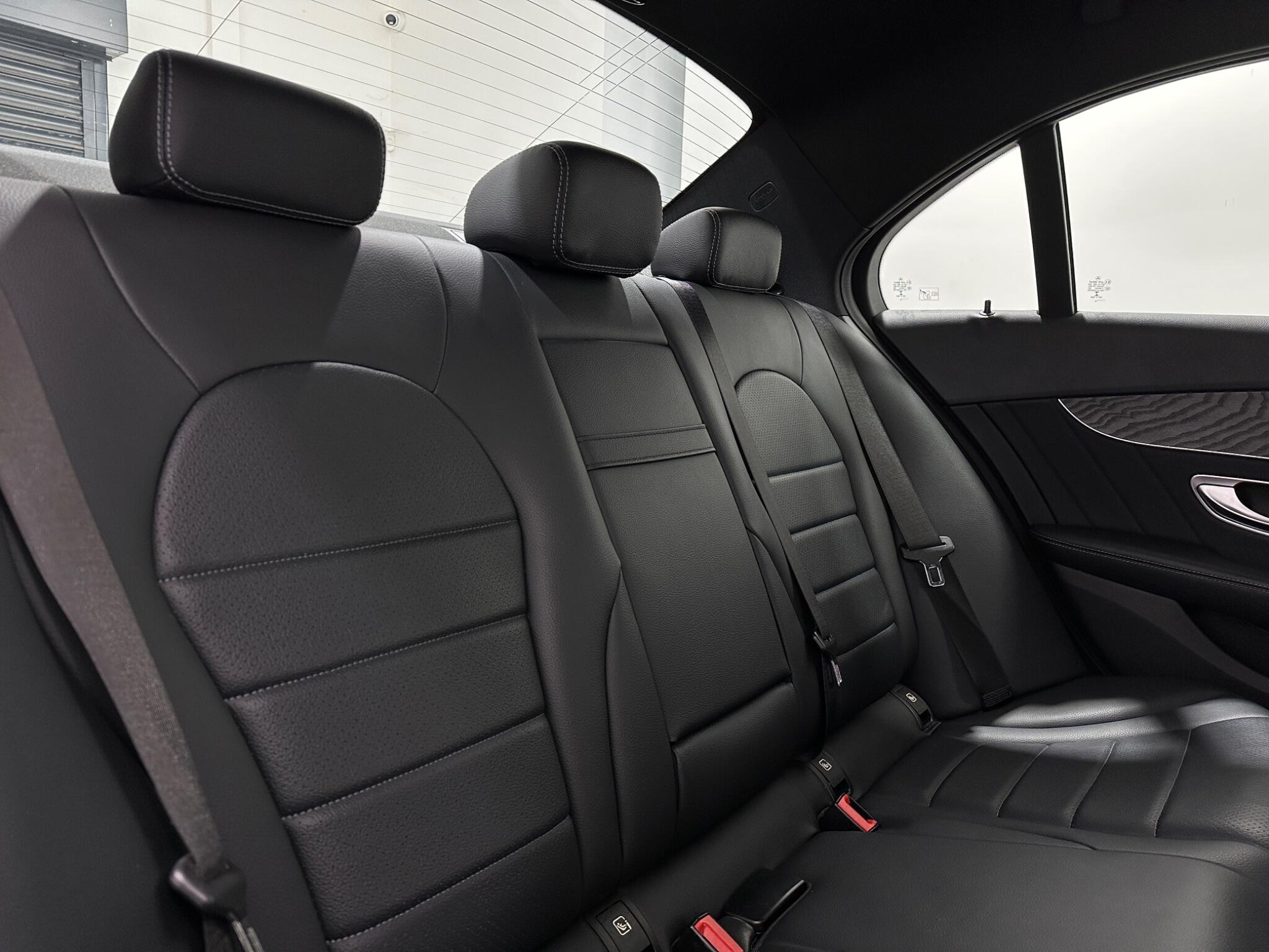 Mercedes-Benz C-Class view 43
