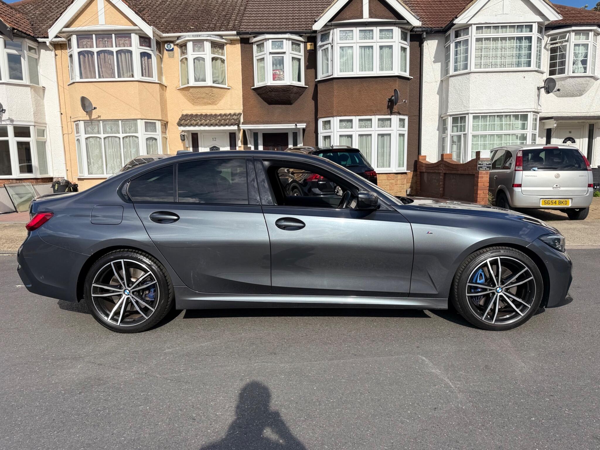 BMW 3 Series view 9