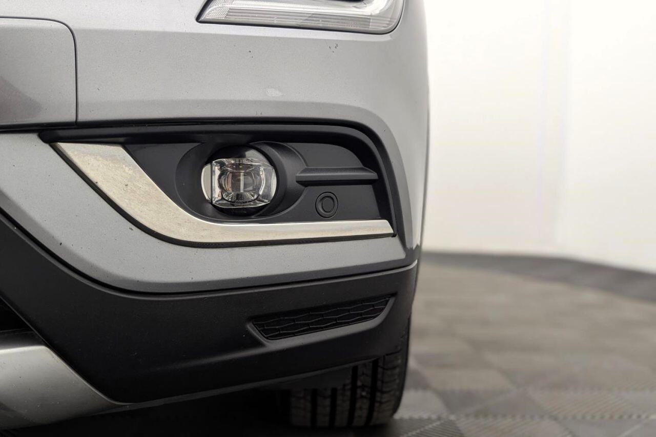 Renault Koleos view 45