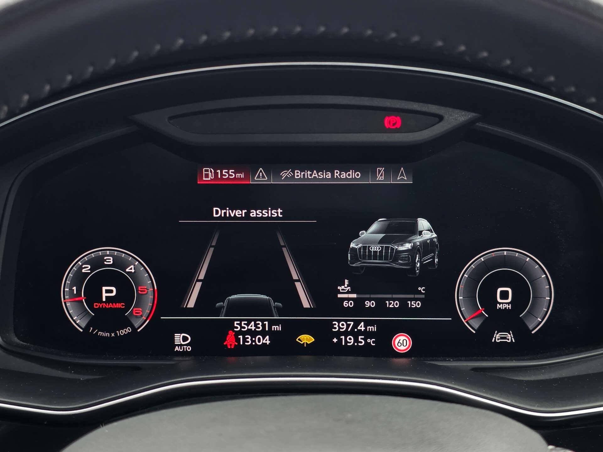 Audi Q7 view 29