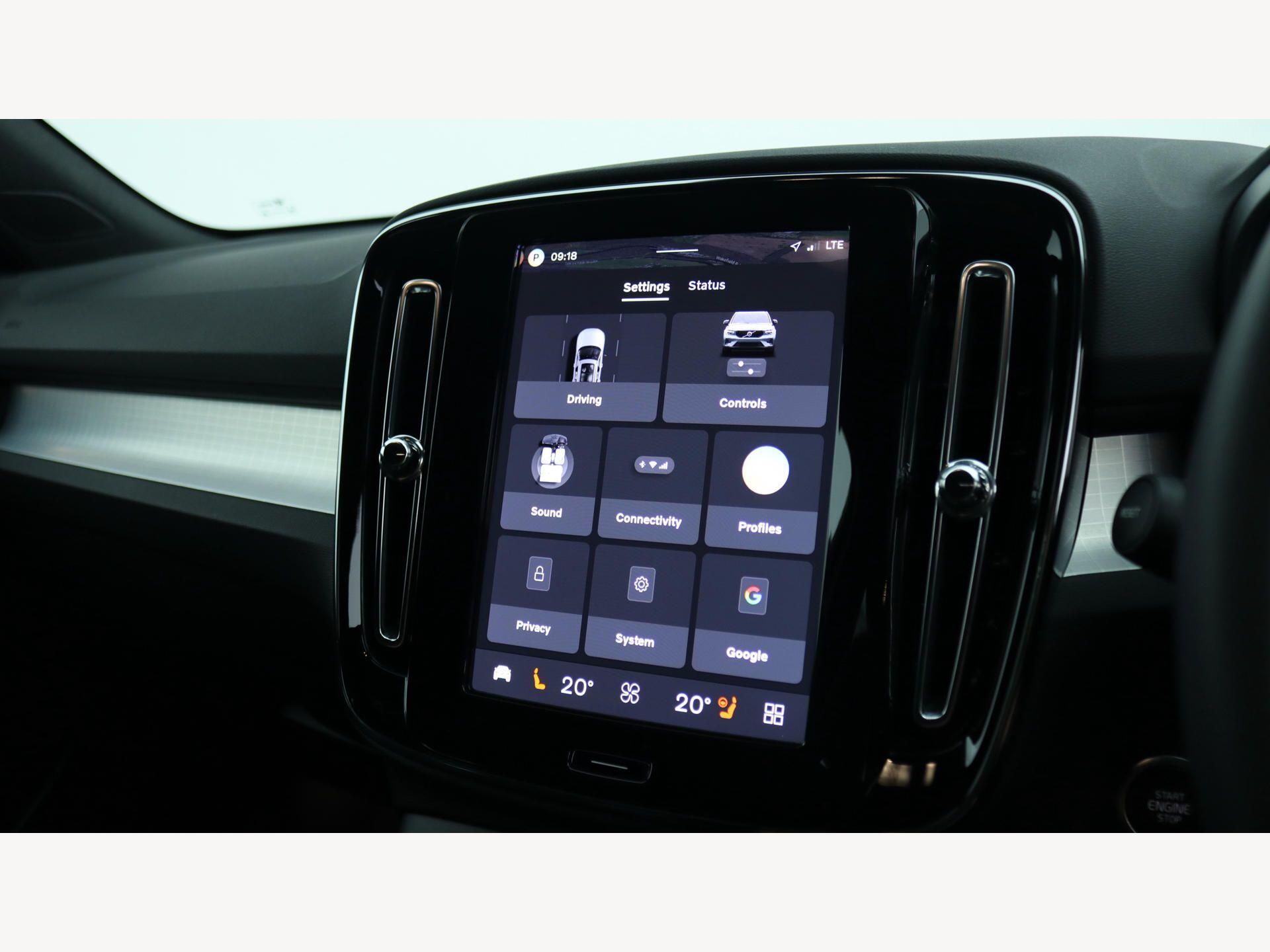 Volvo XC40 view 18