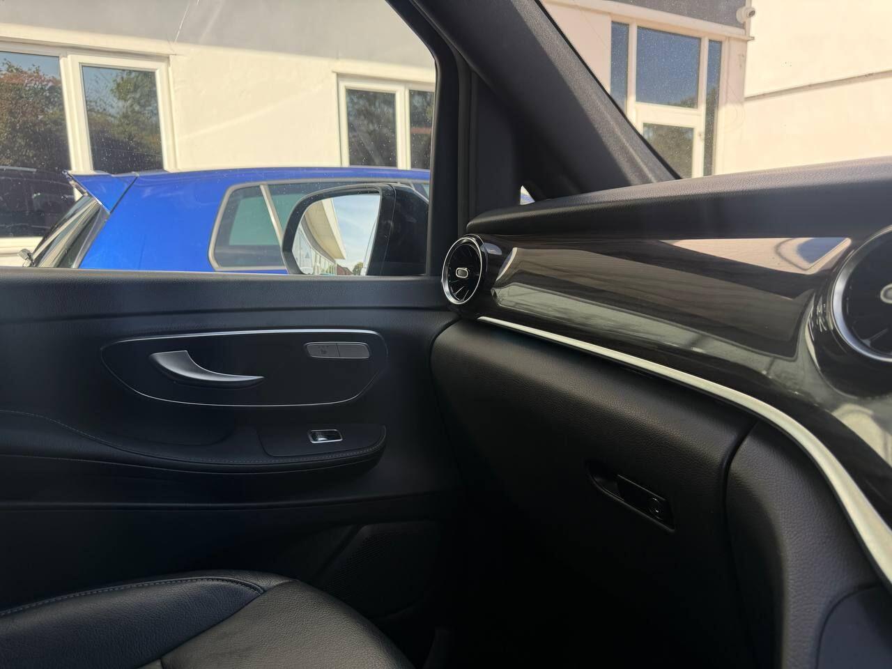 Mercedes-Benz EQV view 34