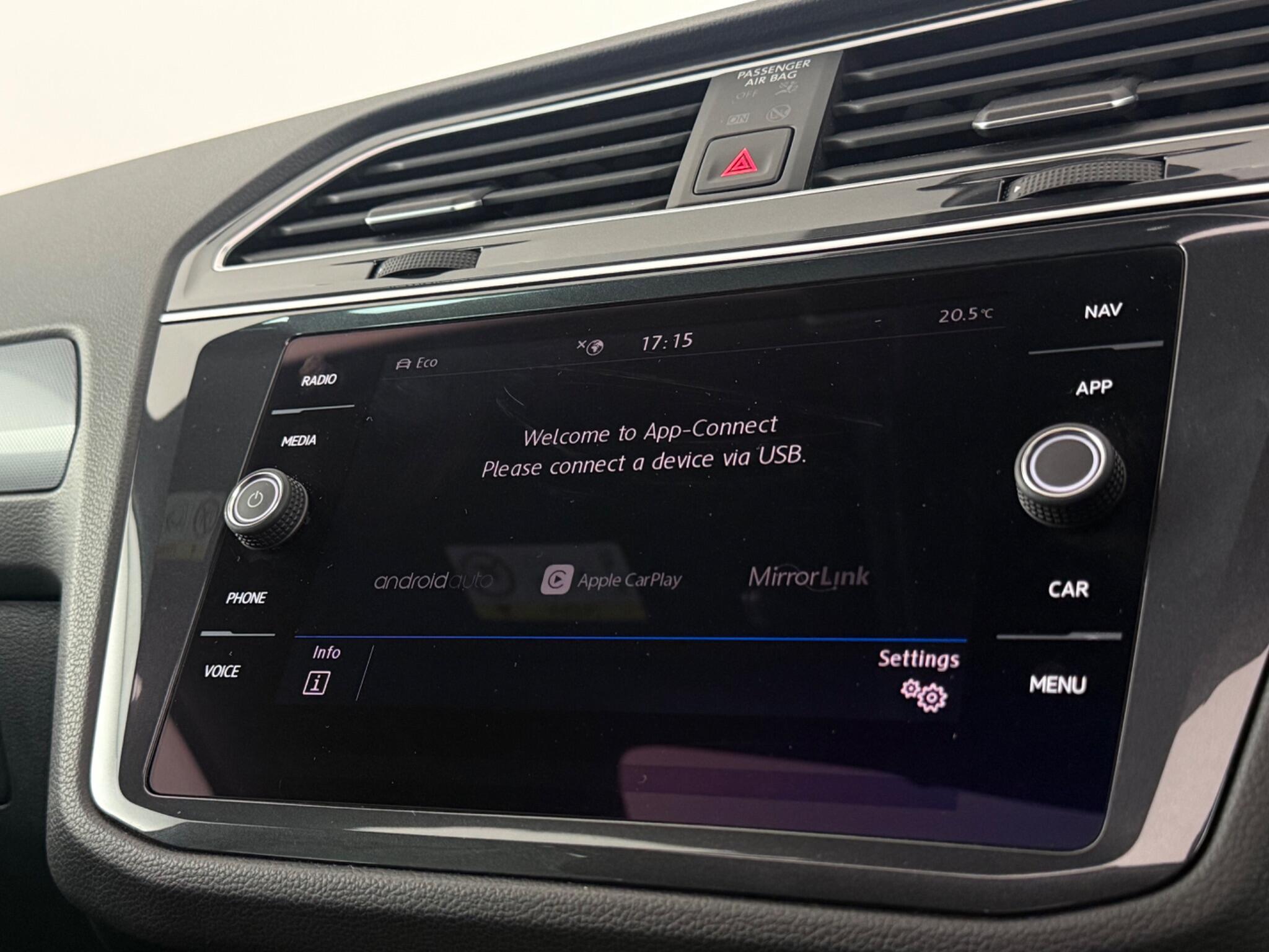Volkswagen Tiguan view 20