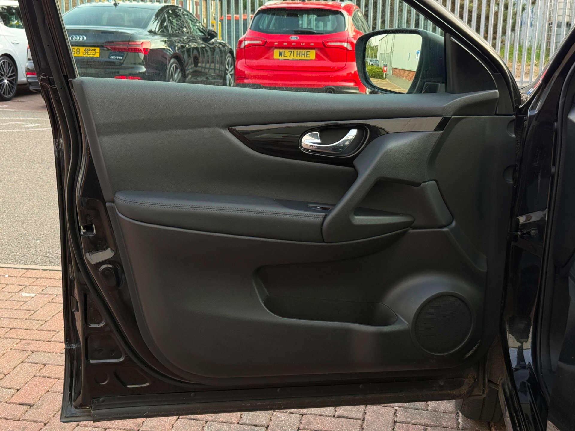 Nissan Qashqai view 35