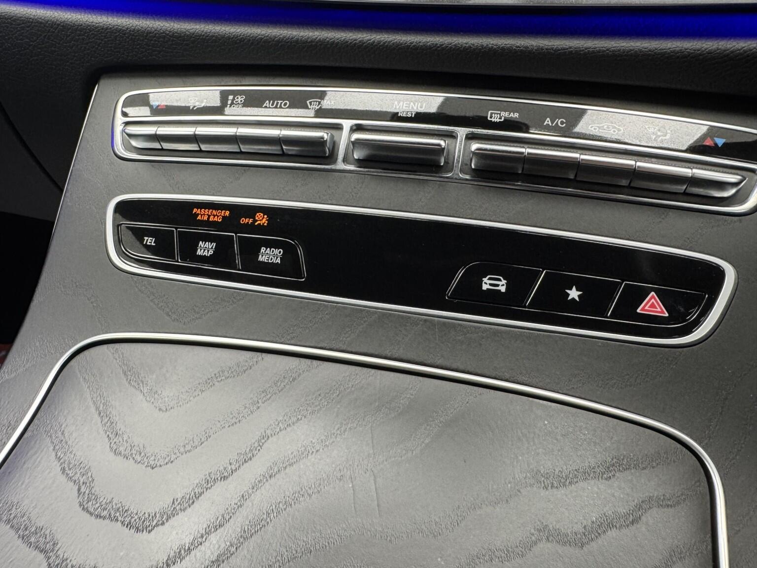 Mercedes-Benz E-Class view 27