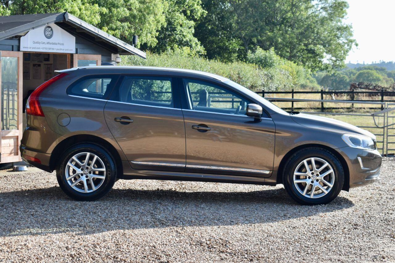 Volvo XC60 view 15
