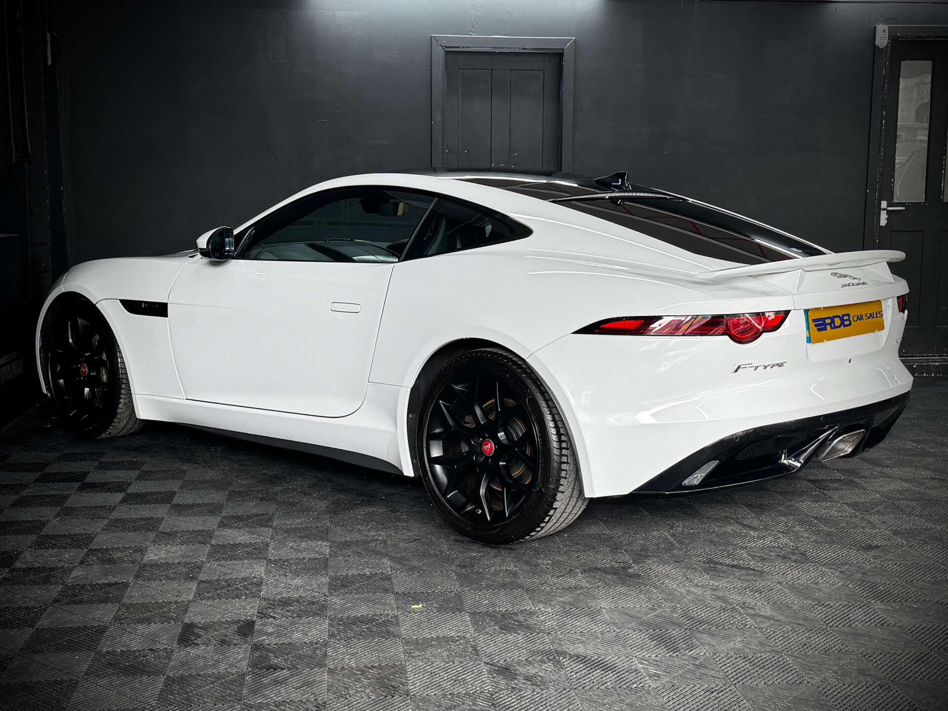 Jaguar F-Type view 31