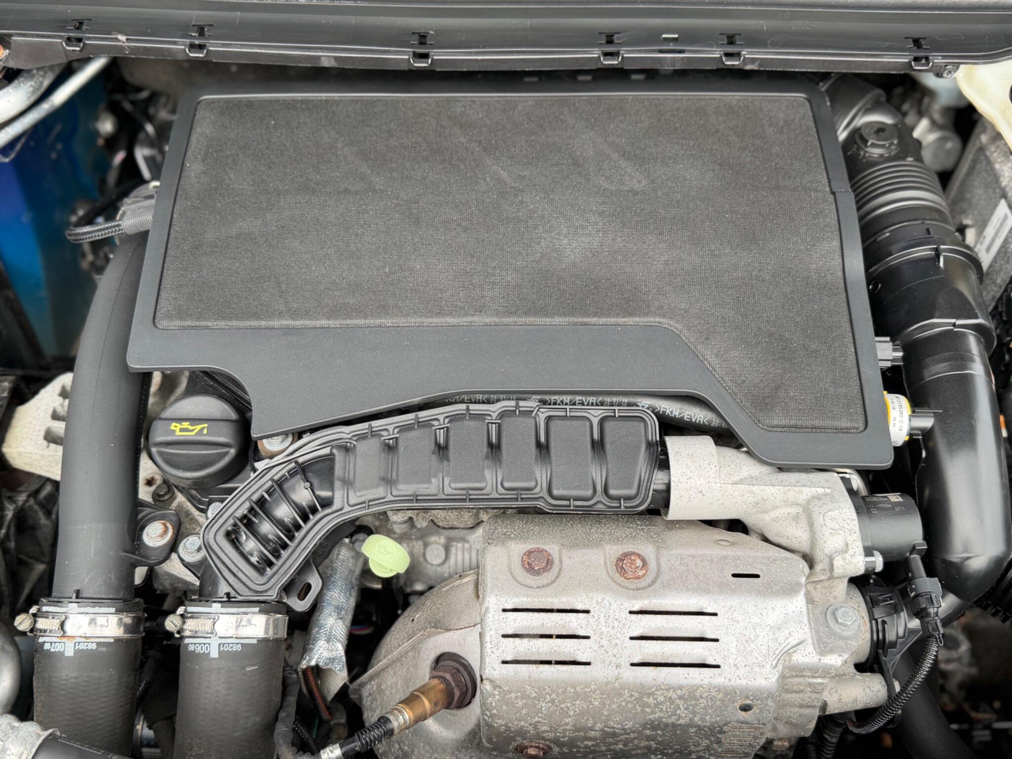 Peugeot 308 view 7