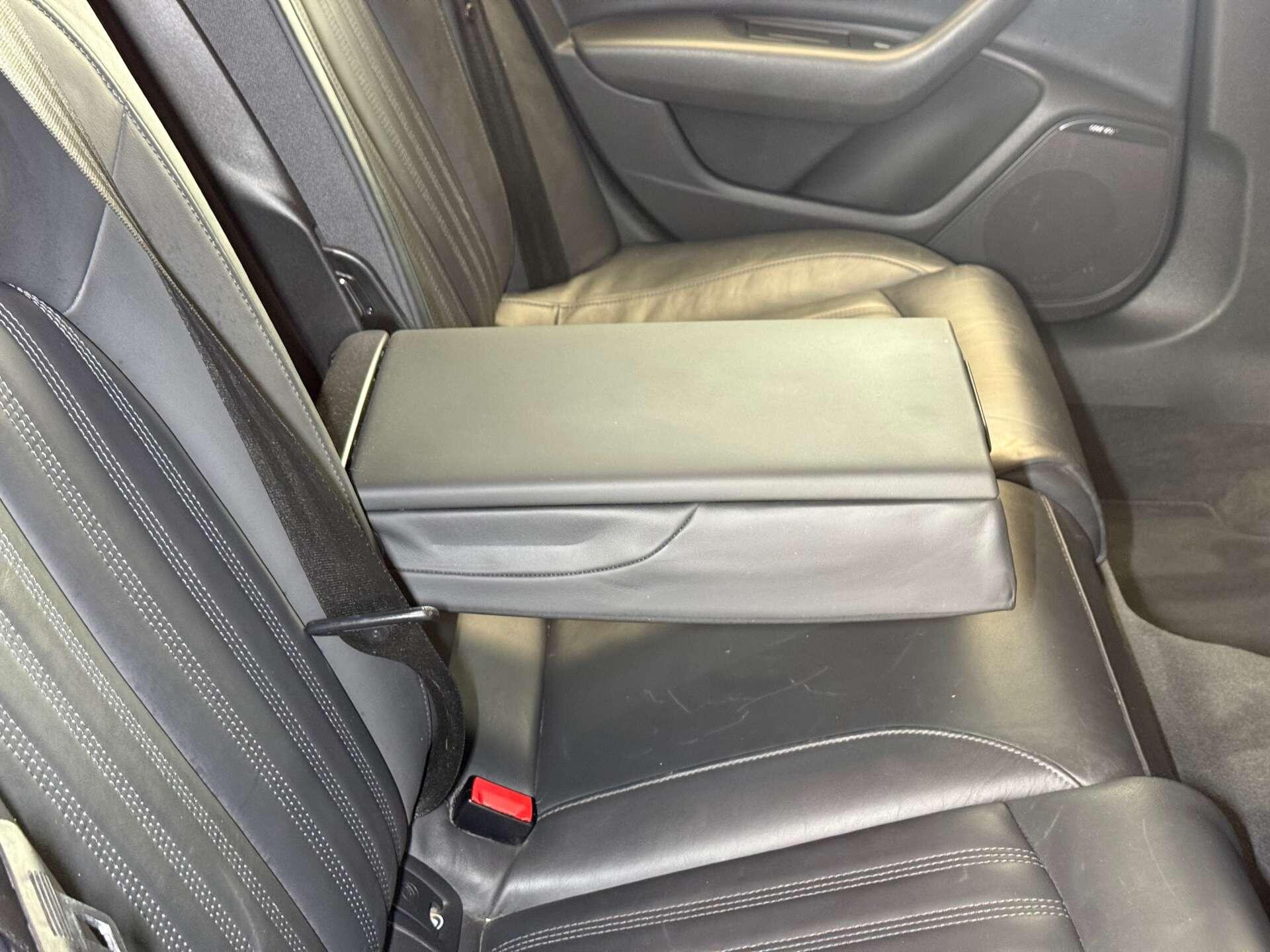 Audi A6 view 17