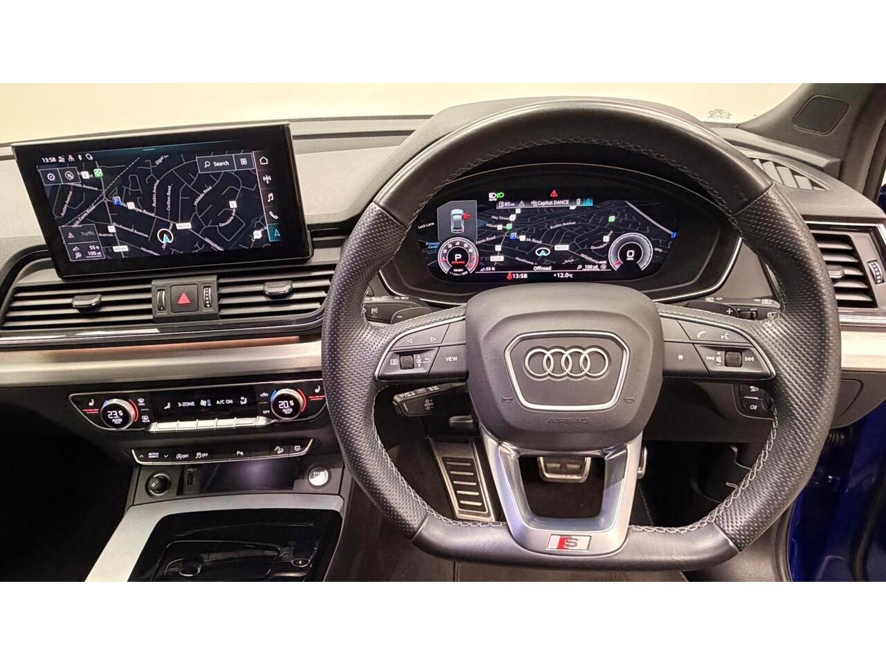 Audi Q5 view 16