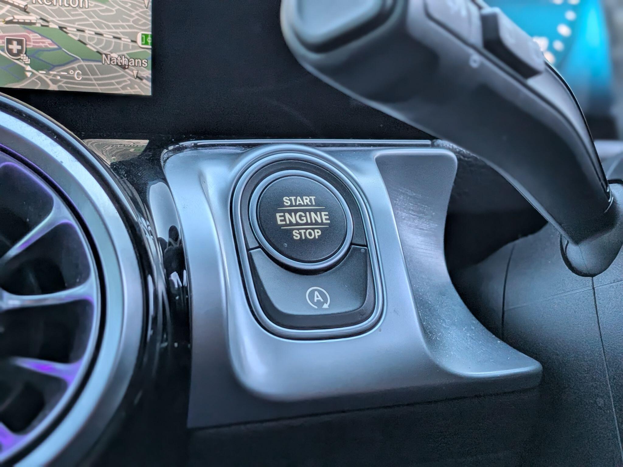 Mercedes-Benz GLB view 50