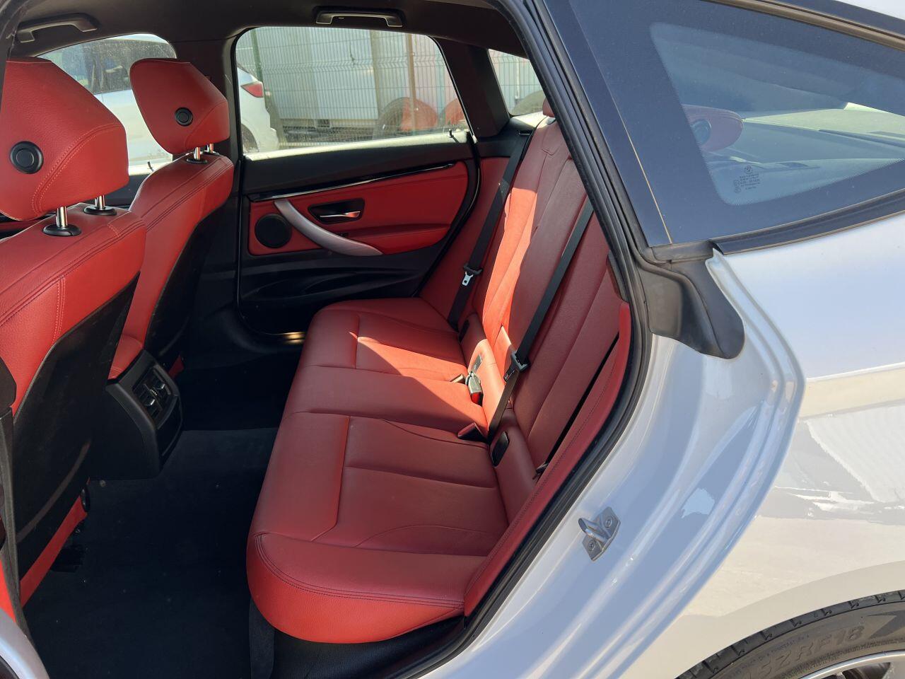 BMW 3 Series Gran Turismo view 26