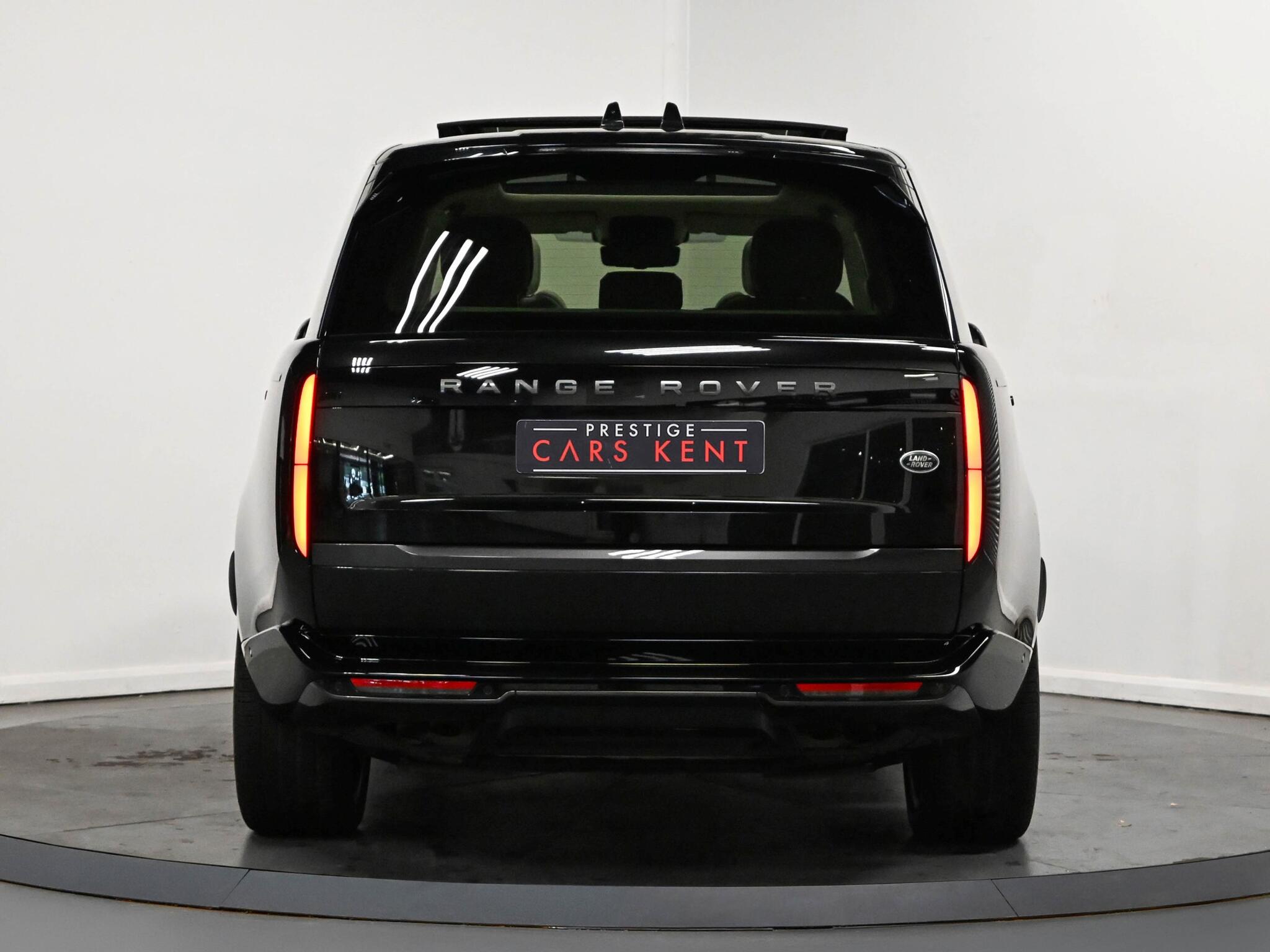 Land Rover Range Rover view 24