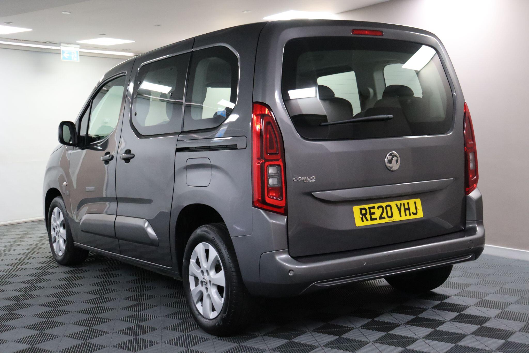 Vauxhall Combo Life view 10