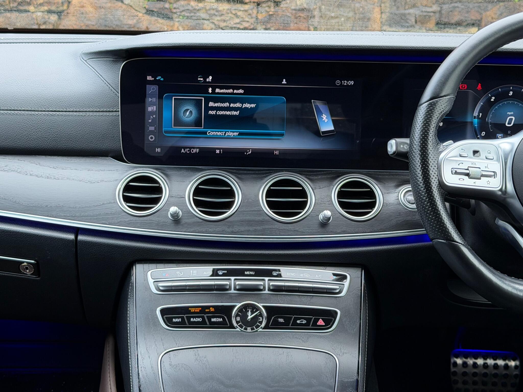 Mercedes-Benz E-Class view 27