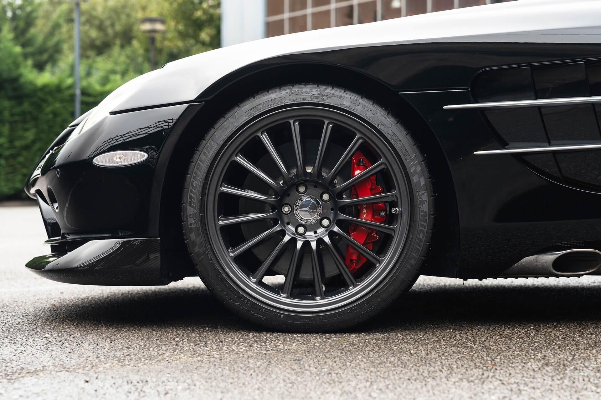 Mercedes-Benz SLR view 55