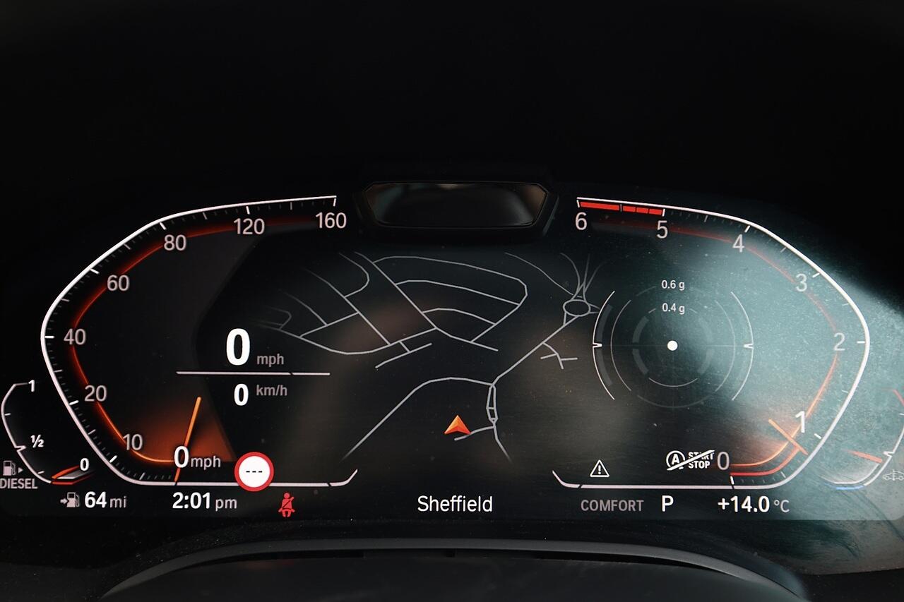 BMW 8 Series view 27