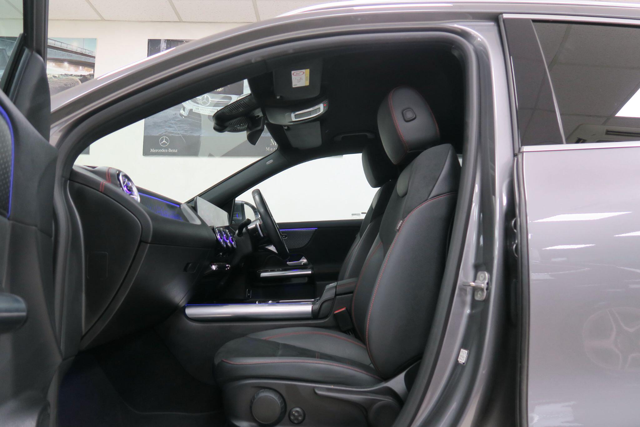 Mercedes-Benz EQA view 6