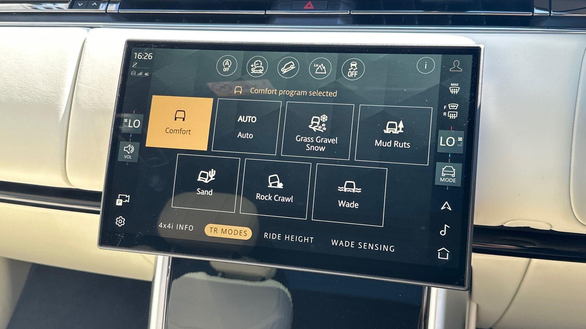 Land Rover Range Rover view 30