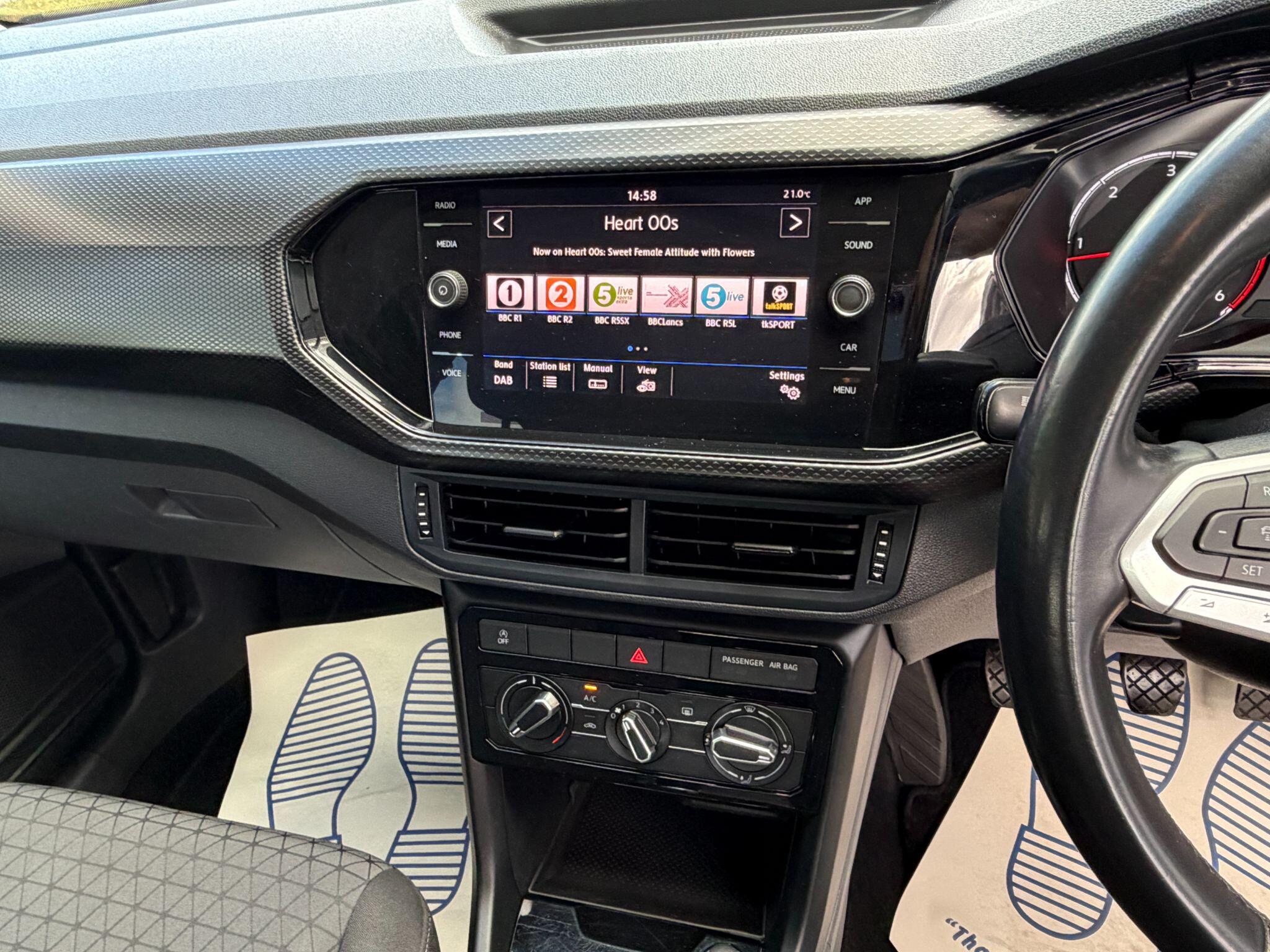 Volkswagen T-Cross view 23