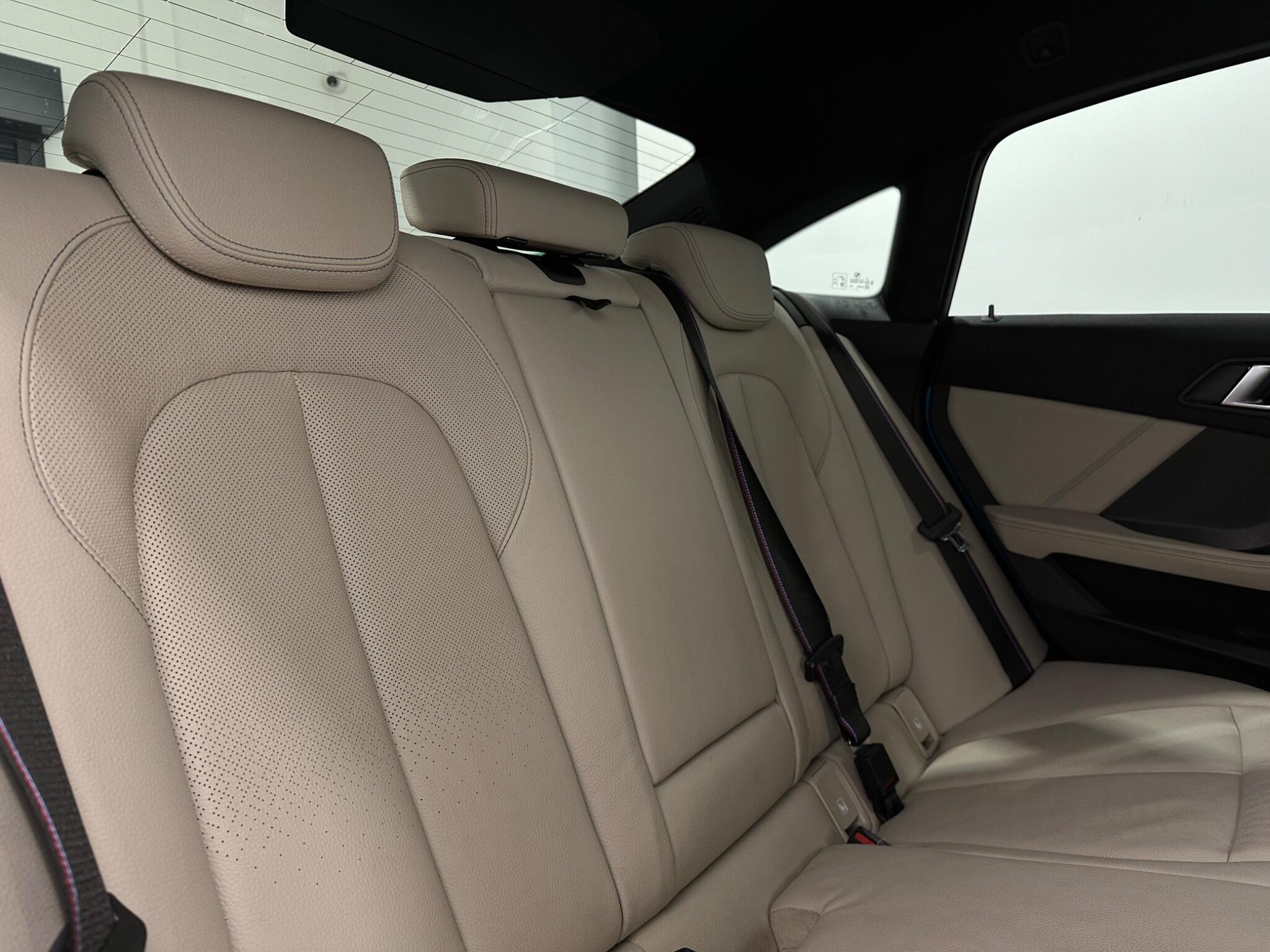 BMW 2 Series view 43